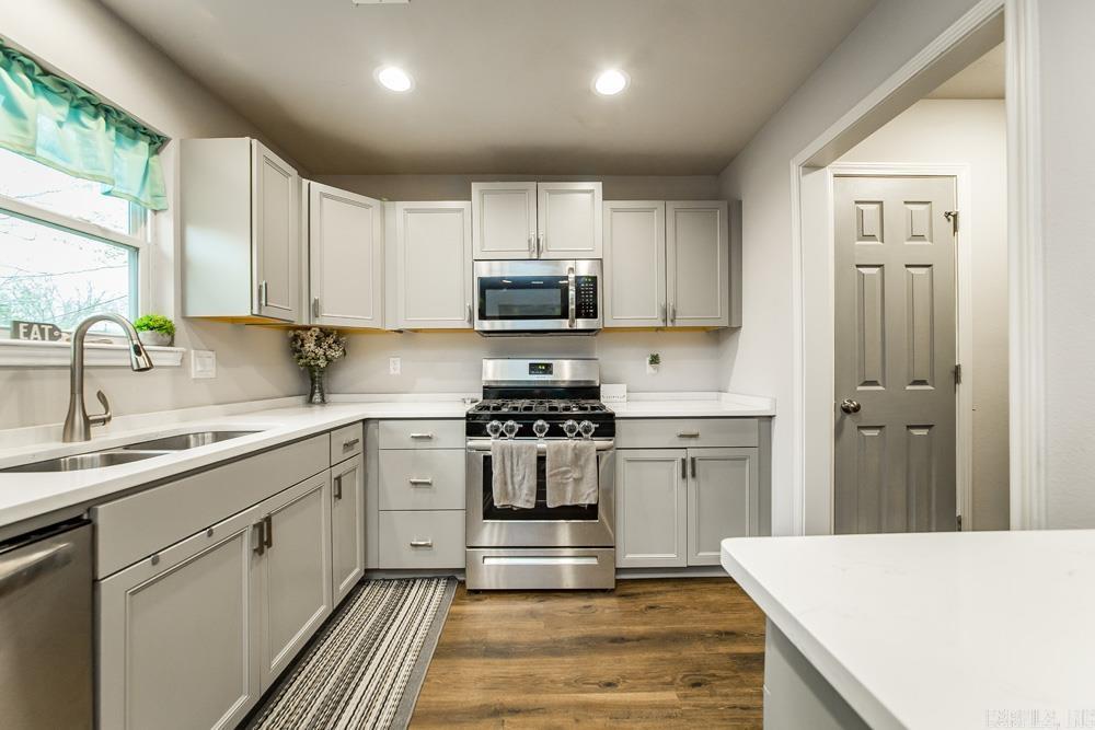 INDIAN HILLS - Residential