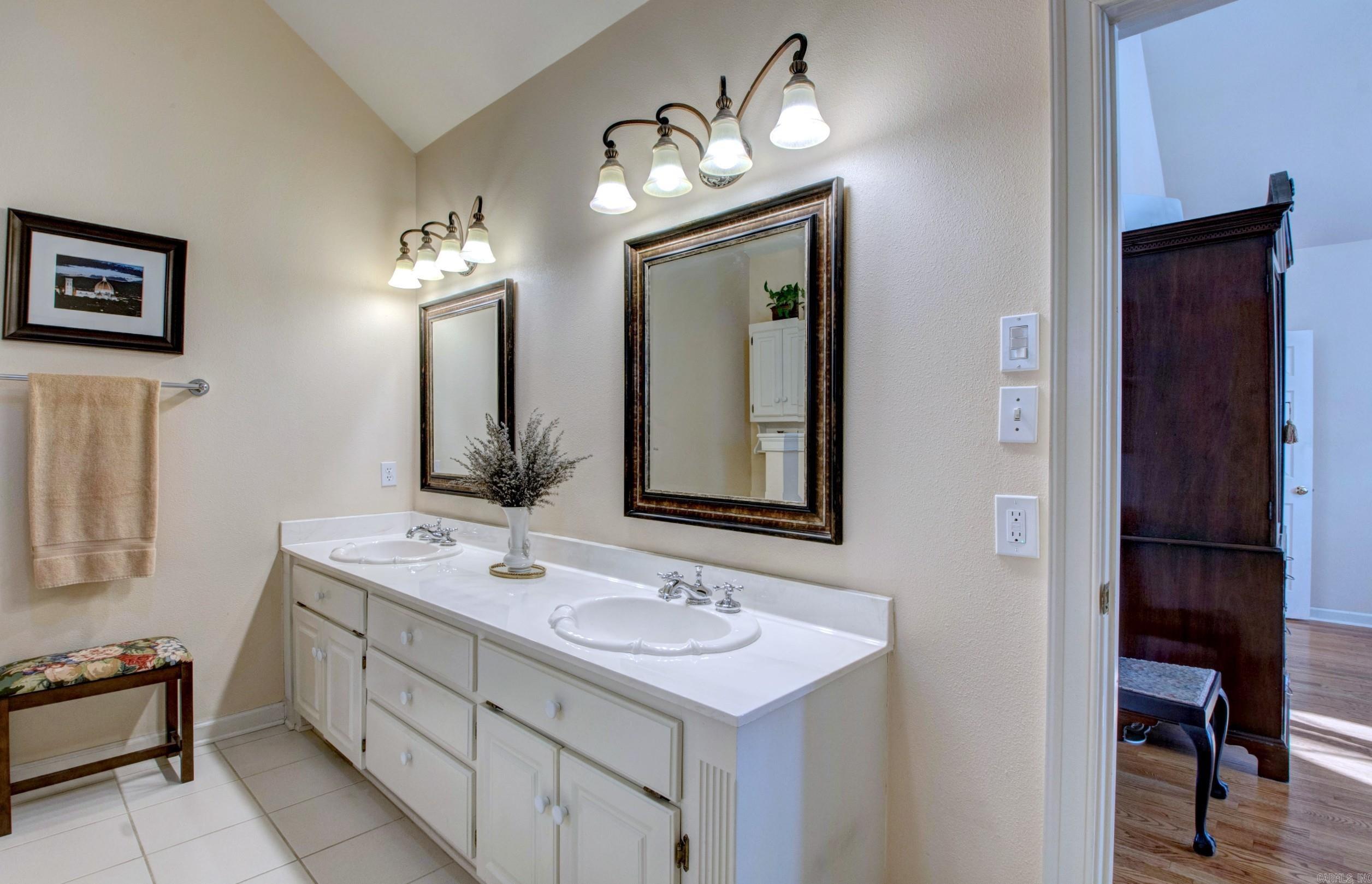 ST CHARLES ADDN - Residential