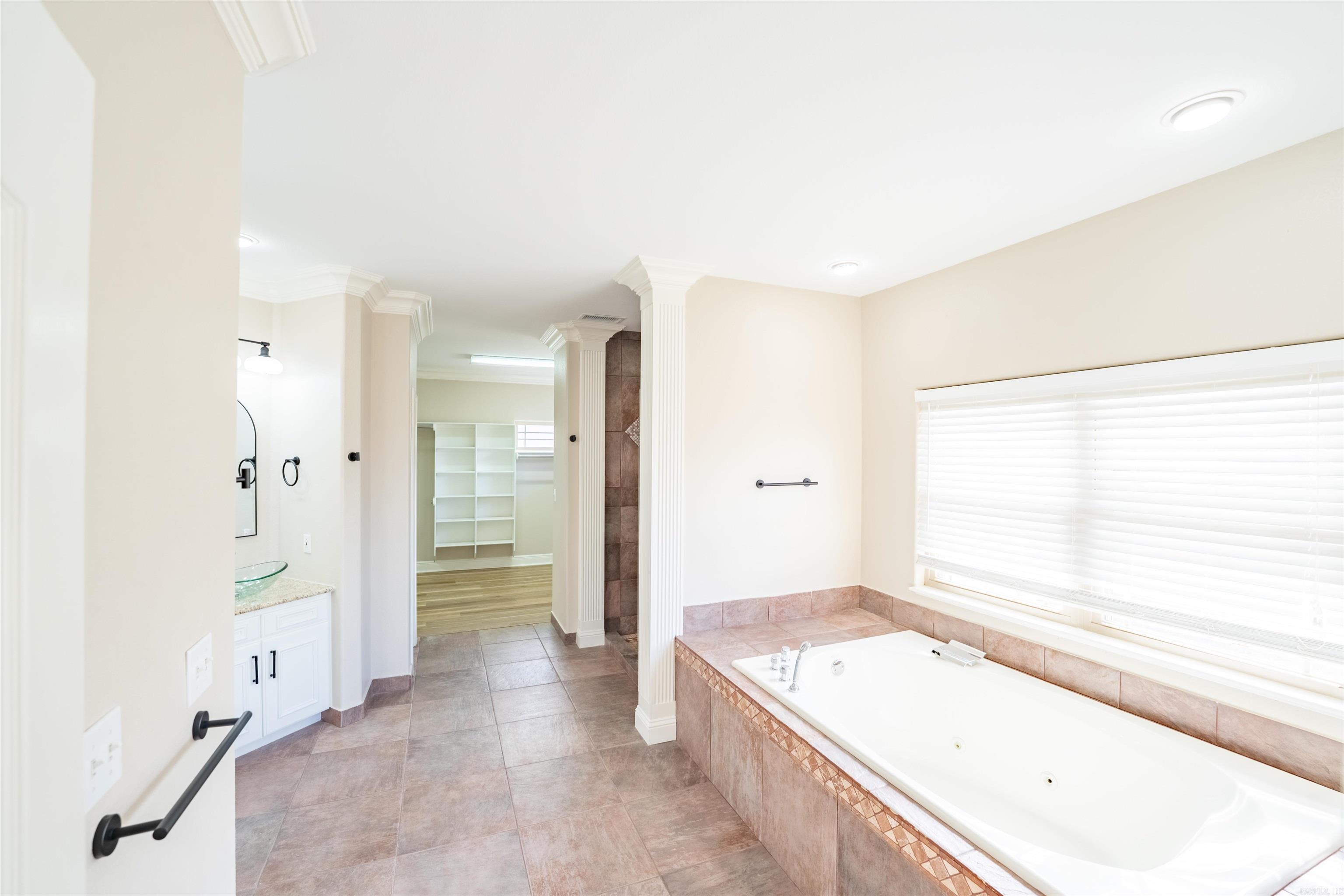 HURRICANE LAKE EST - Residential