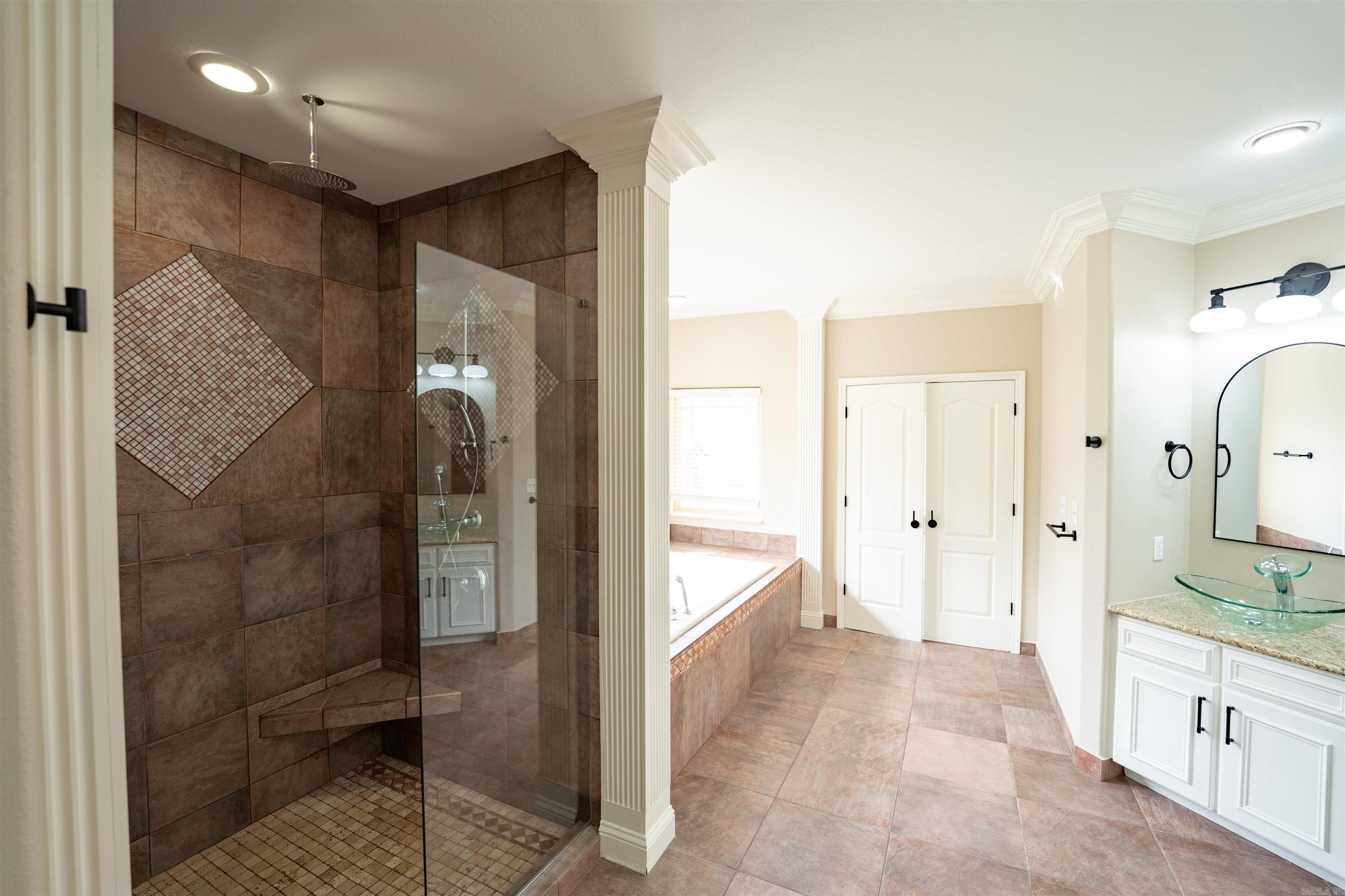 HURRICANE LAKE EST - Residential