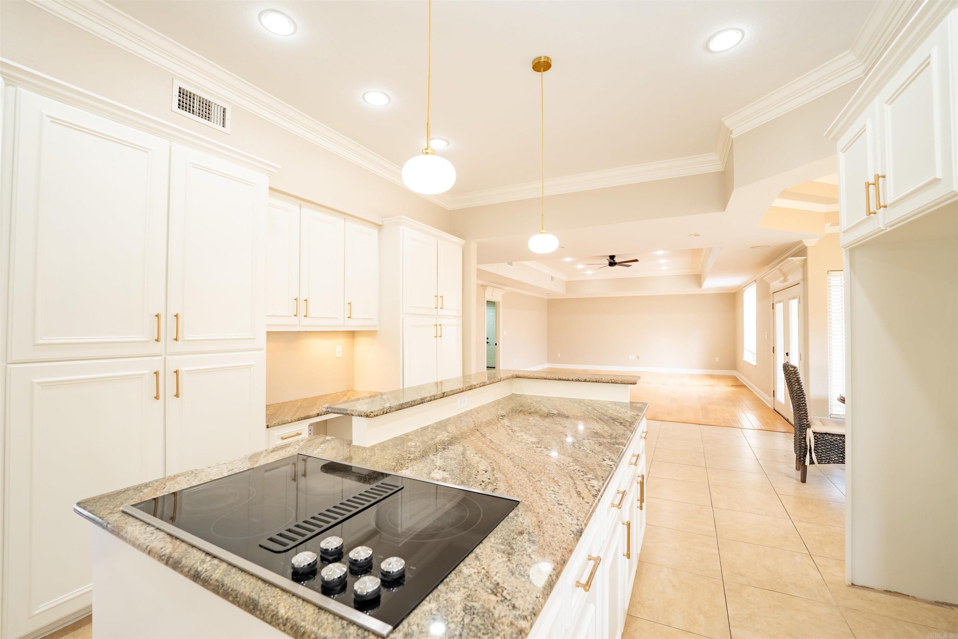 HURRICANE LAKE EST - Residential