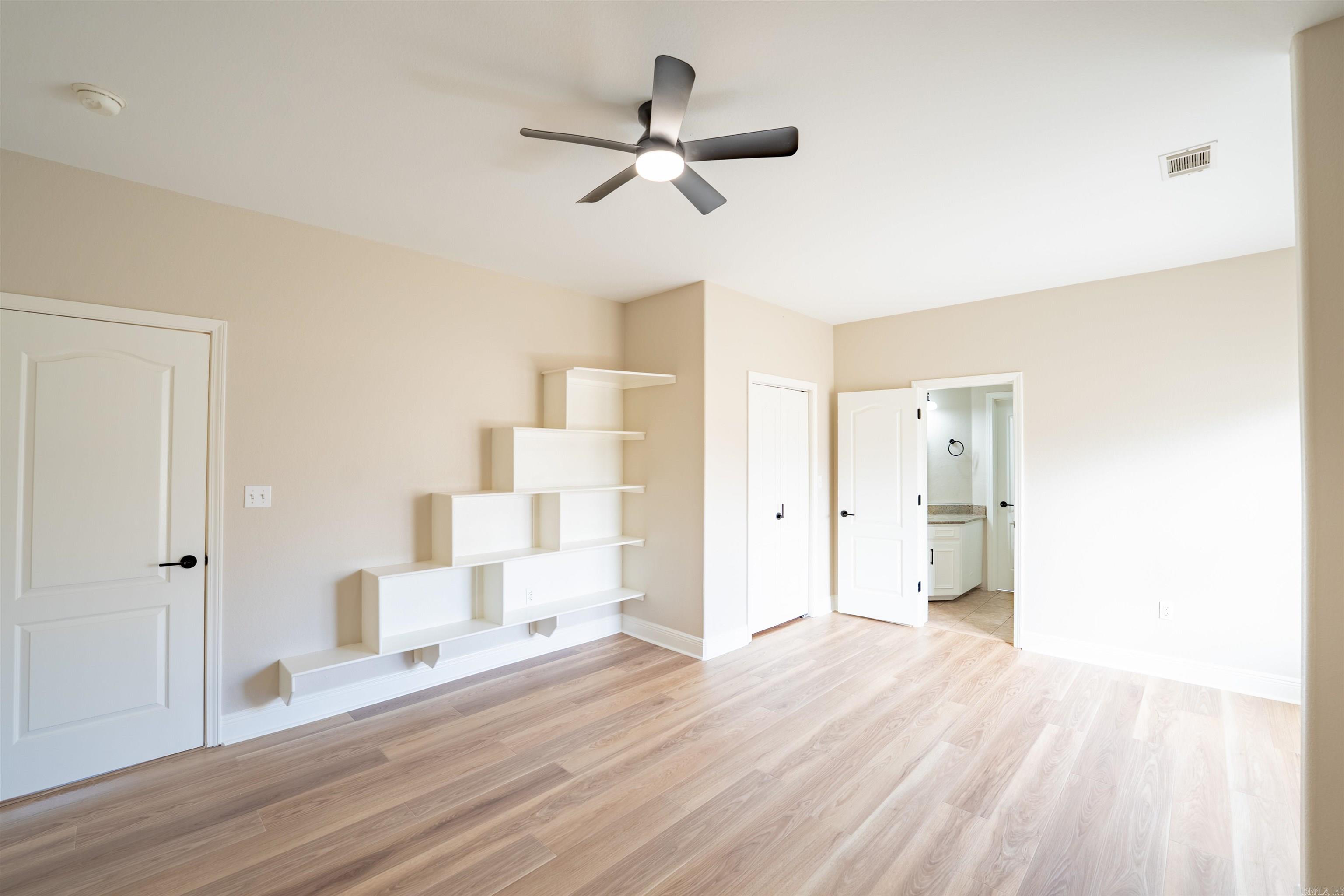 HURRICANE LAKE EST - Residential