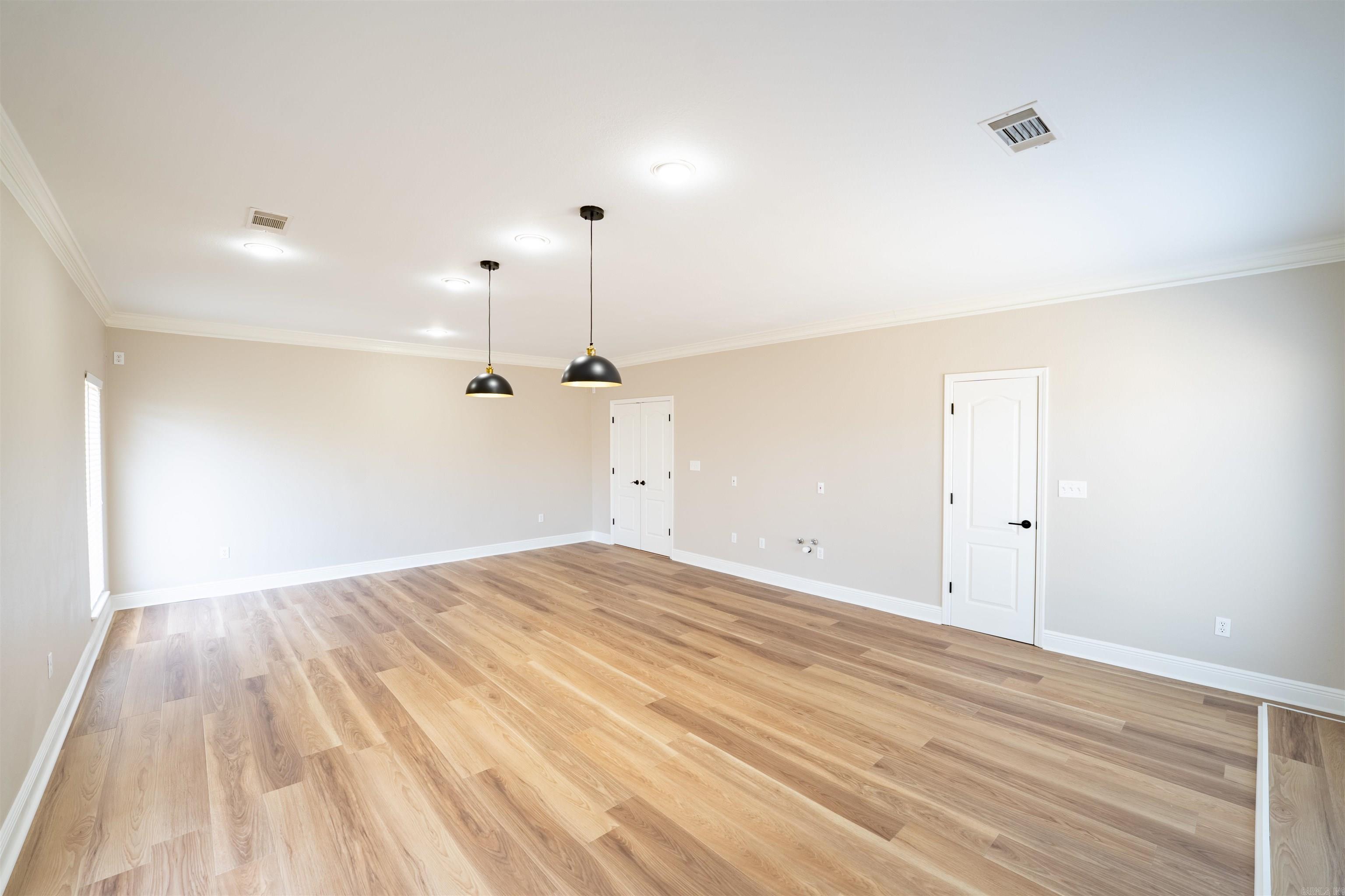 HURRICANE LAKE EST - Residential