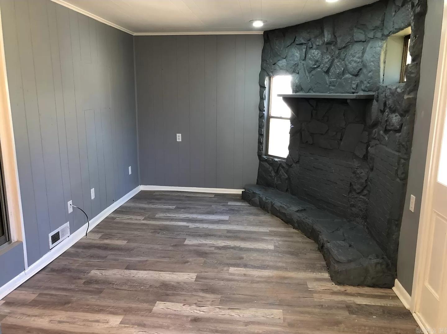 West - Residential Lease