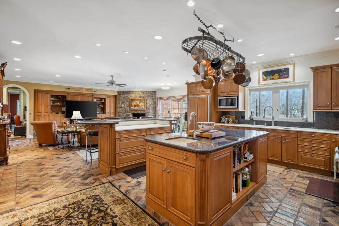 Ridge Point - Residential