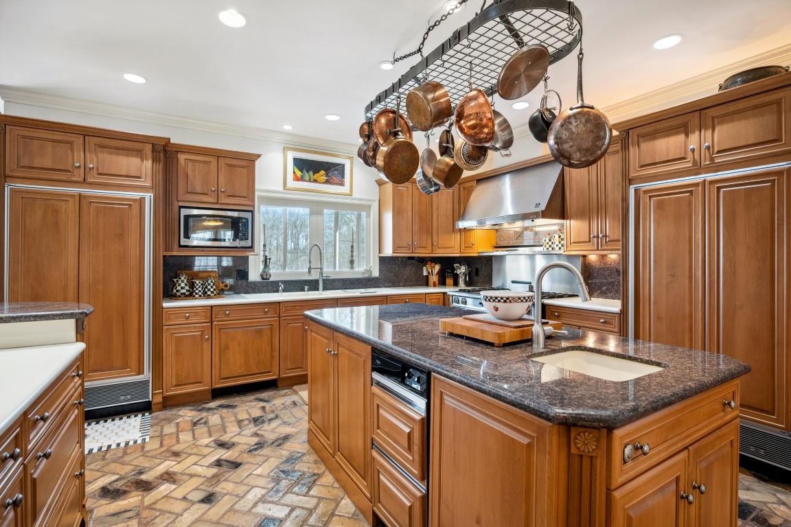 Ridge Point - Residential