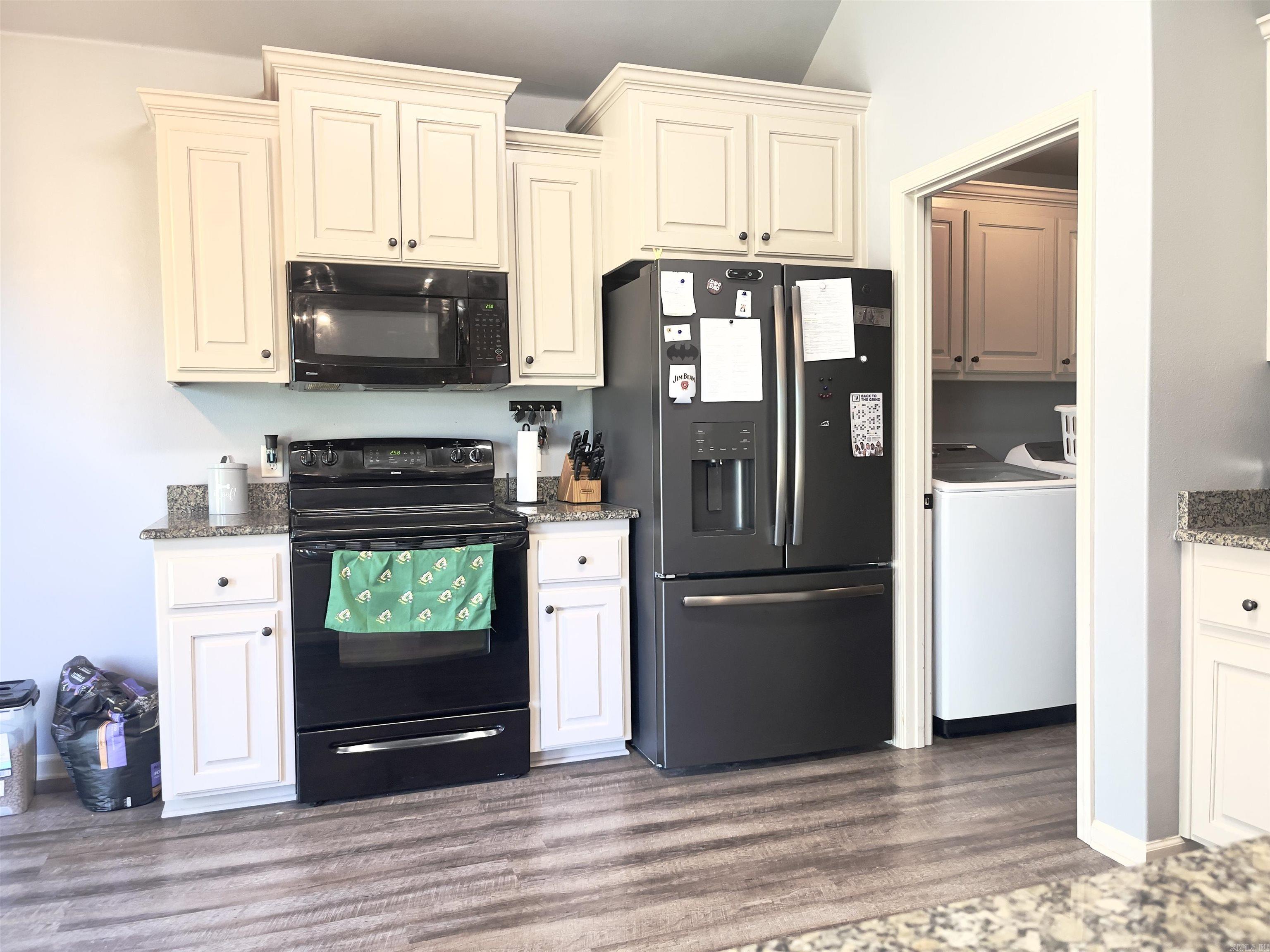 STONEHENGE PLACE - Residential