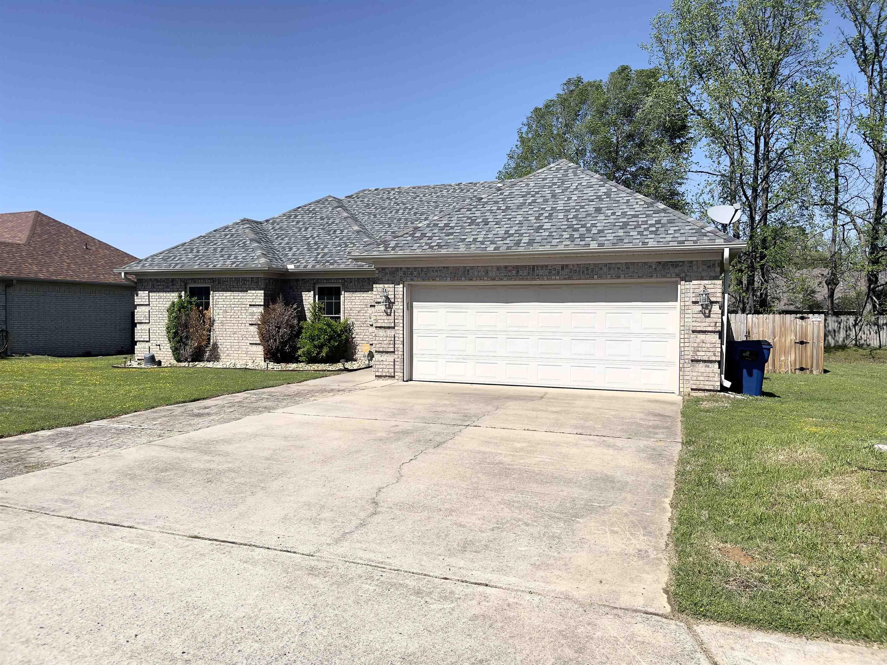 STONEHENGE PLACE - Residential