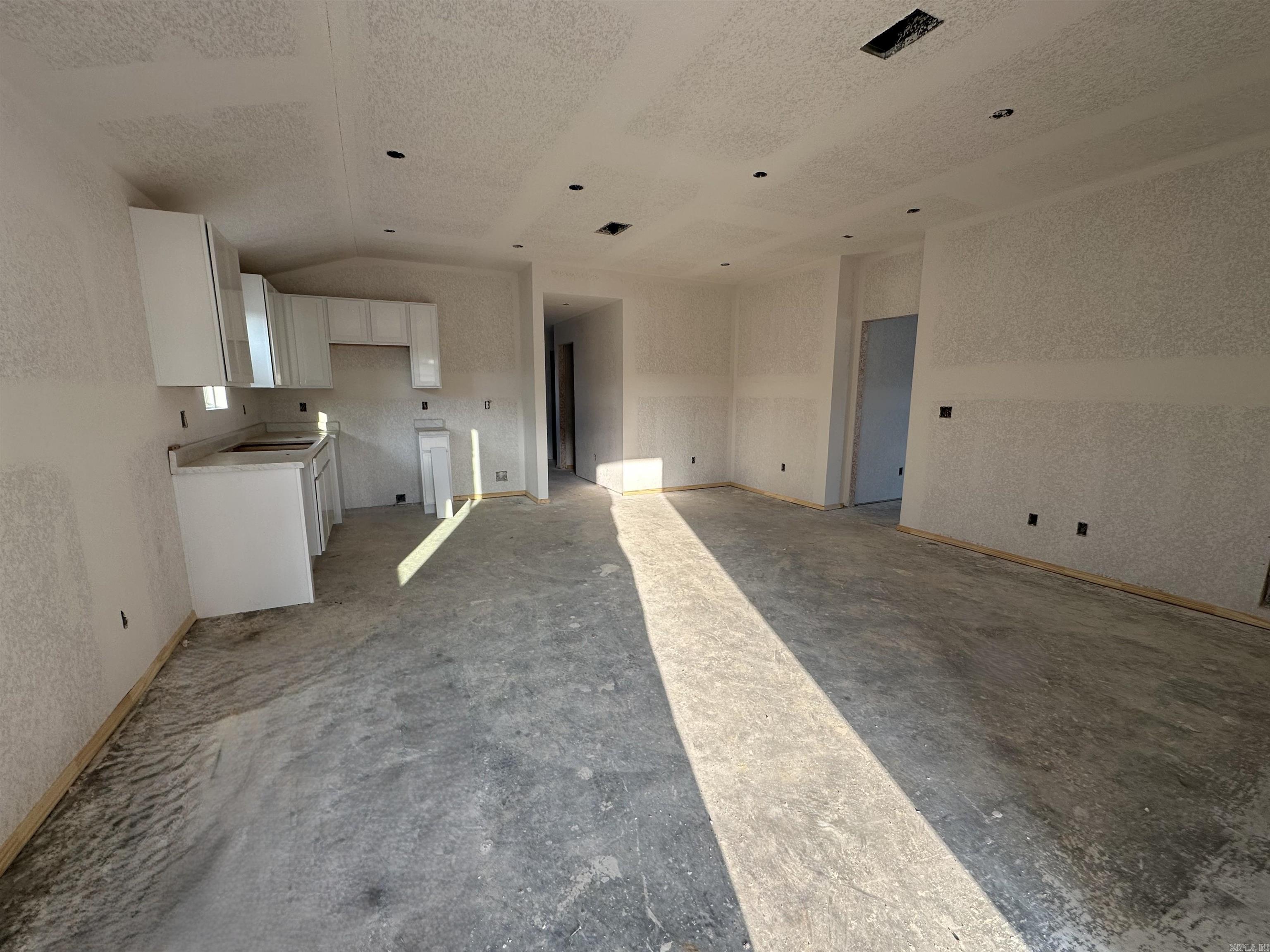 DEERFIELD ESTATES - Residential