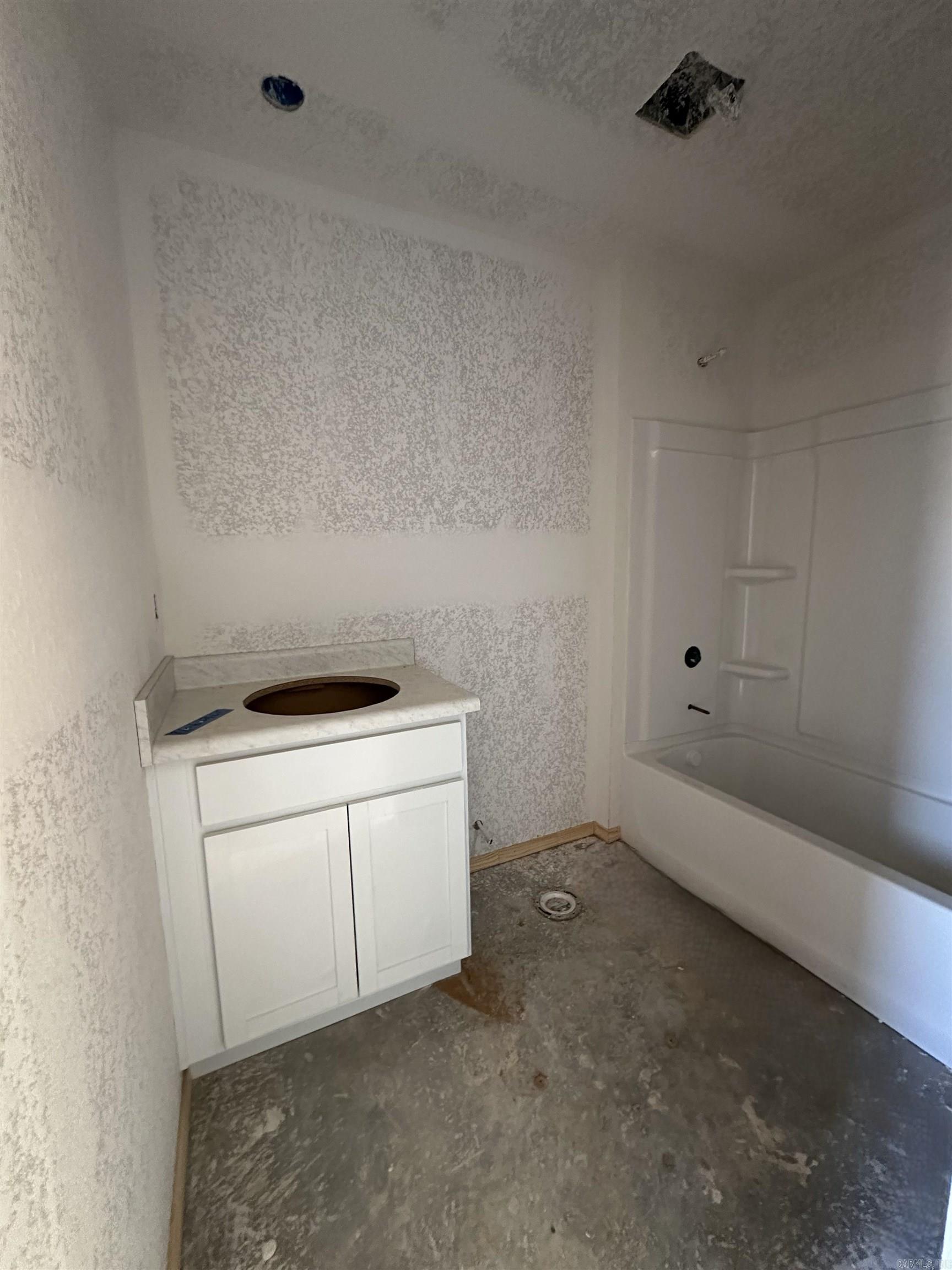 DEERFIELD ESTATES - Residential