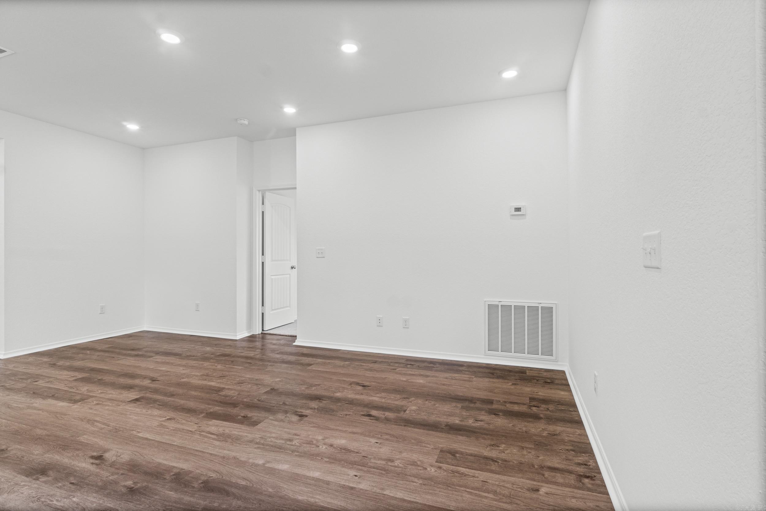 DEERFIELD ESTATES - Residential