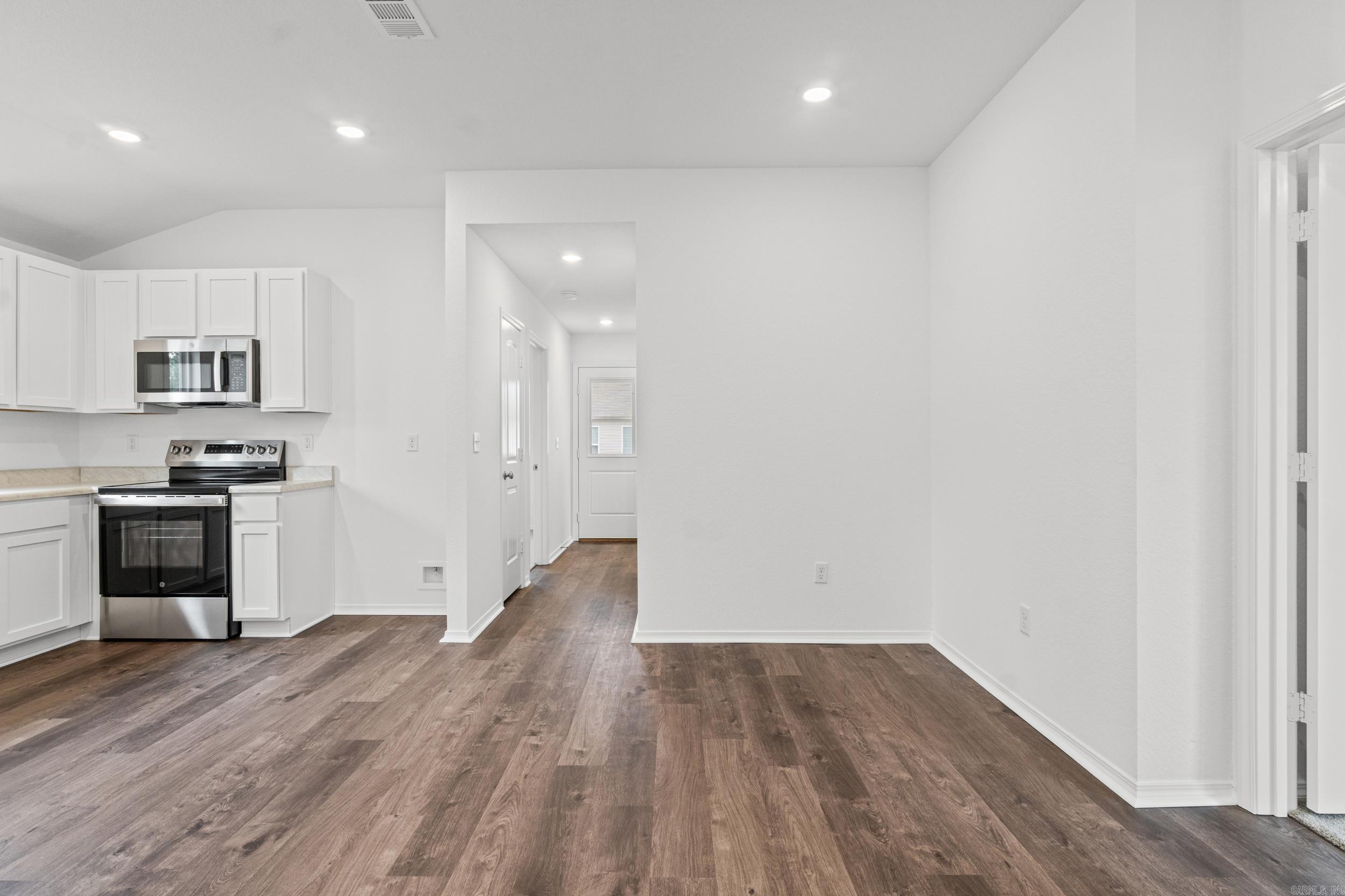 DEERFIELD ESTATES - Residential