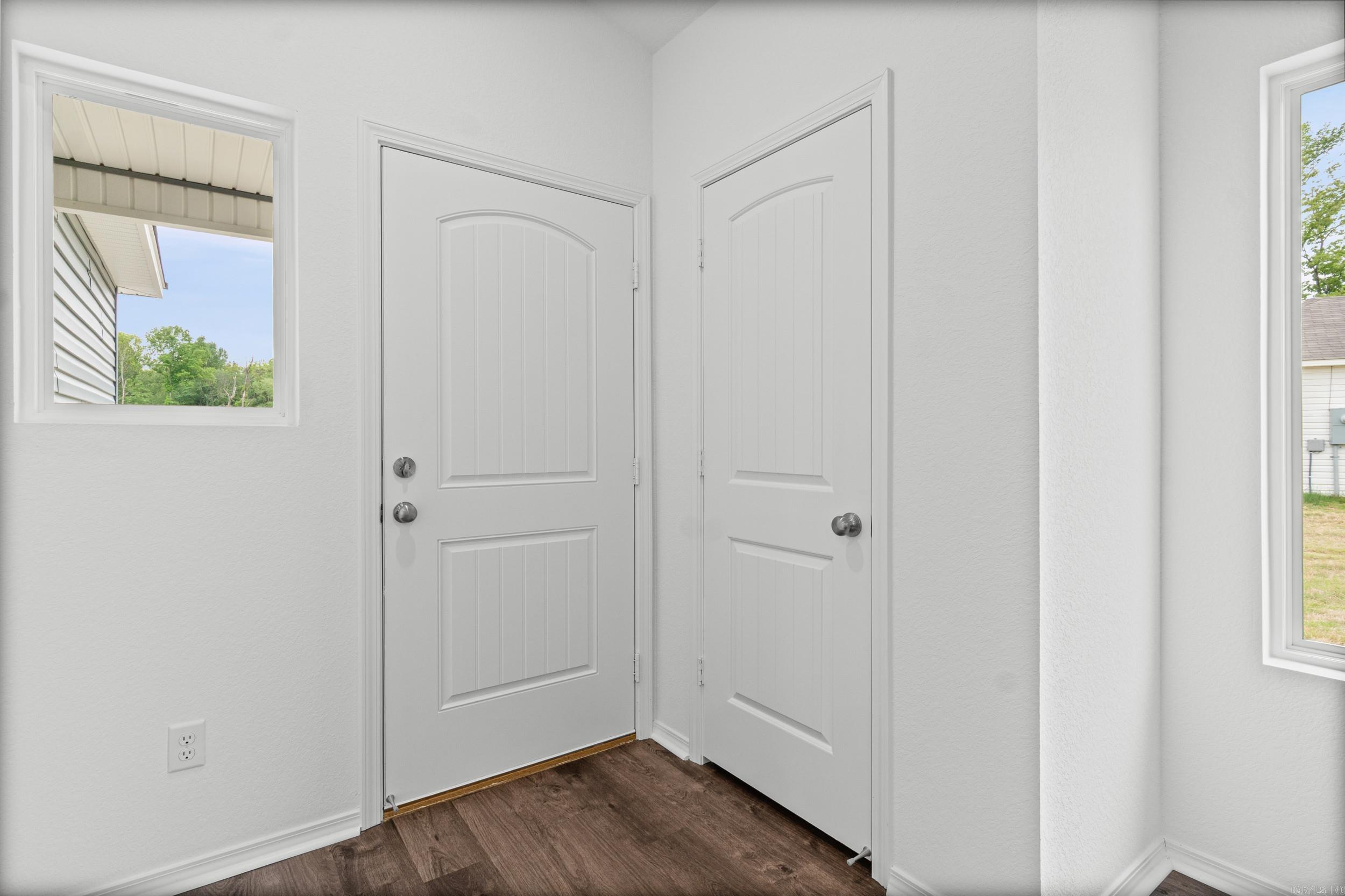 DEERFIELD ESTATES - Residential