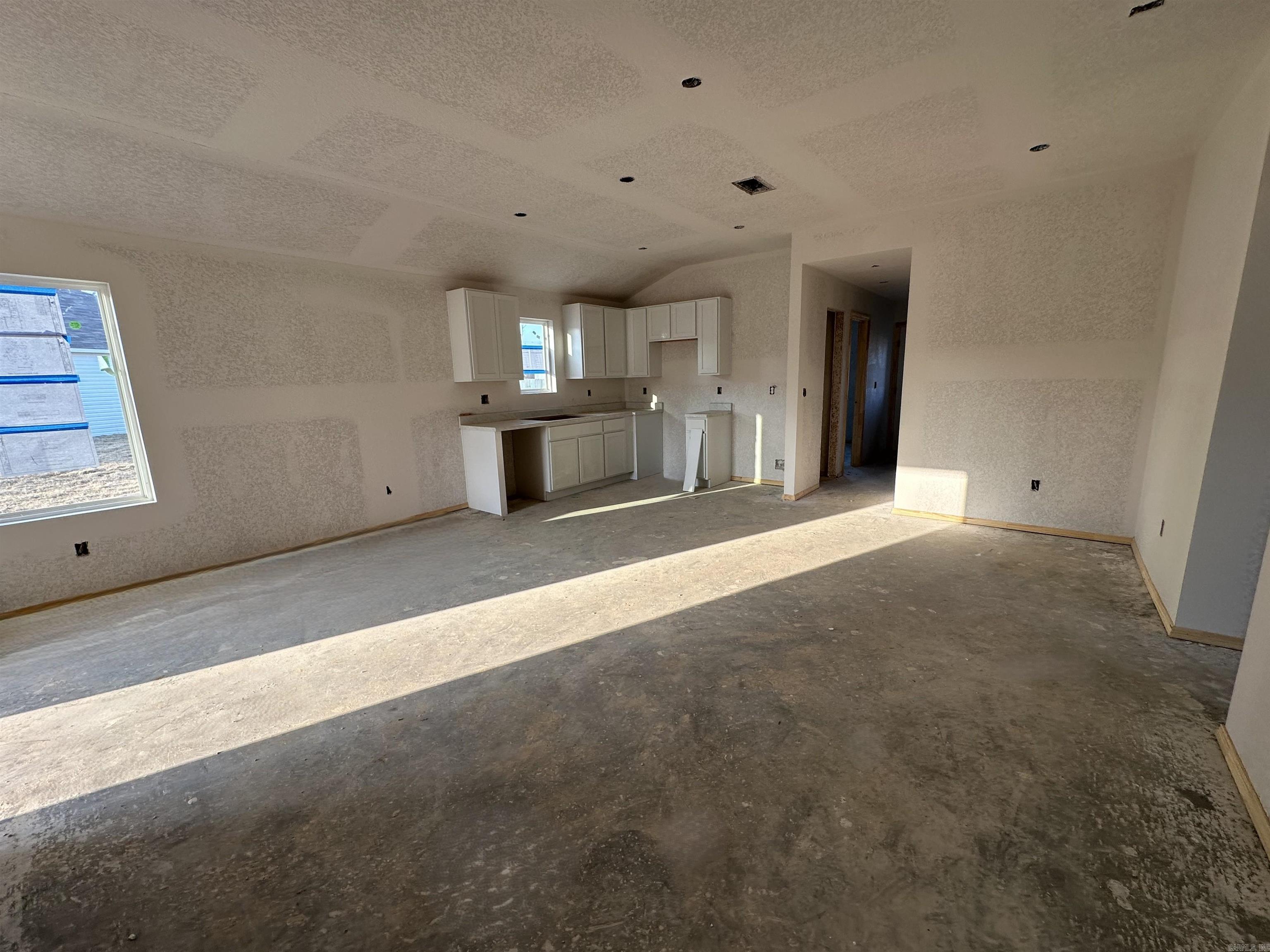 DEERFIELD ESTATES - Residential