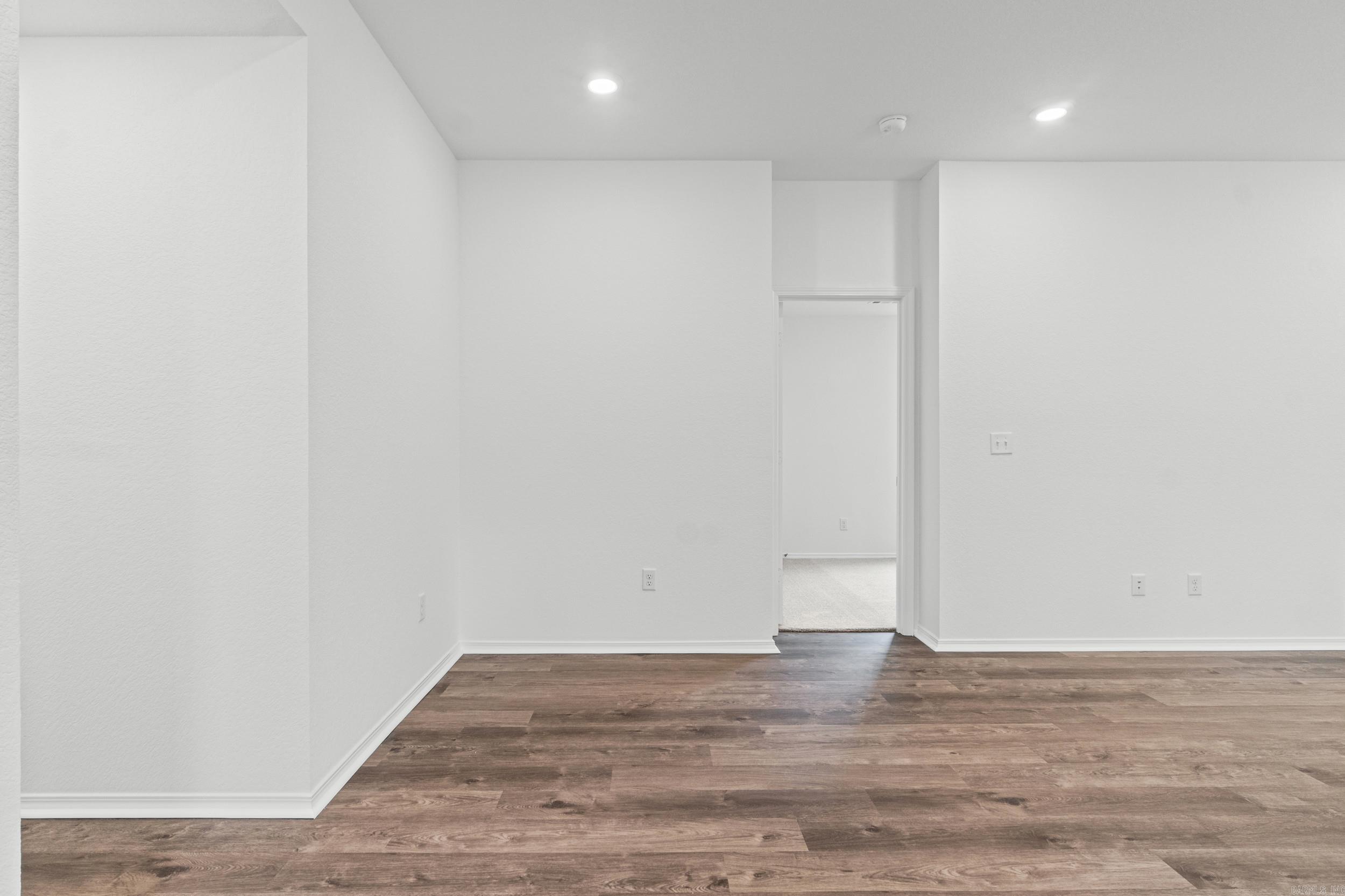 DEERFIELD ESTATES - Residential