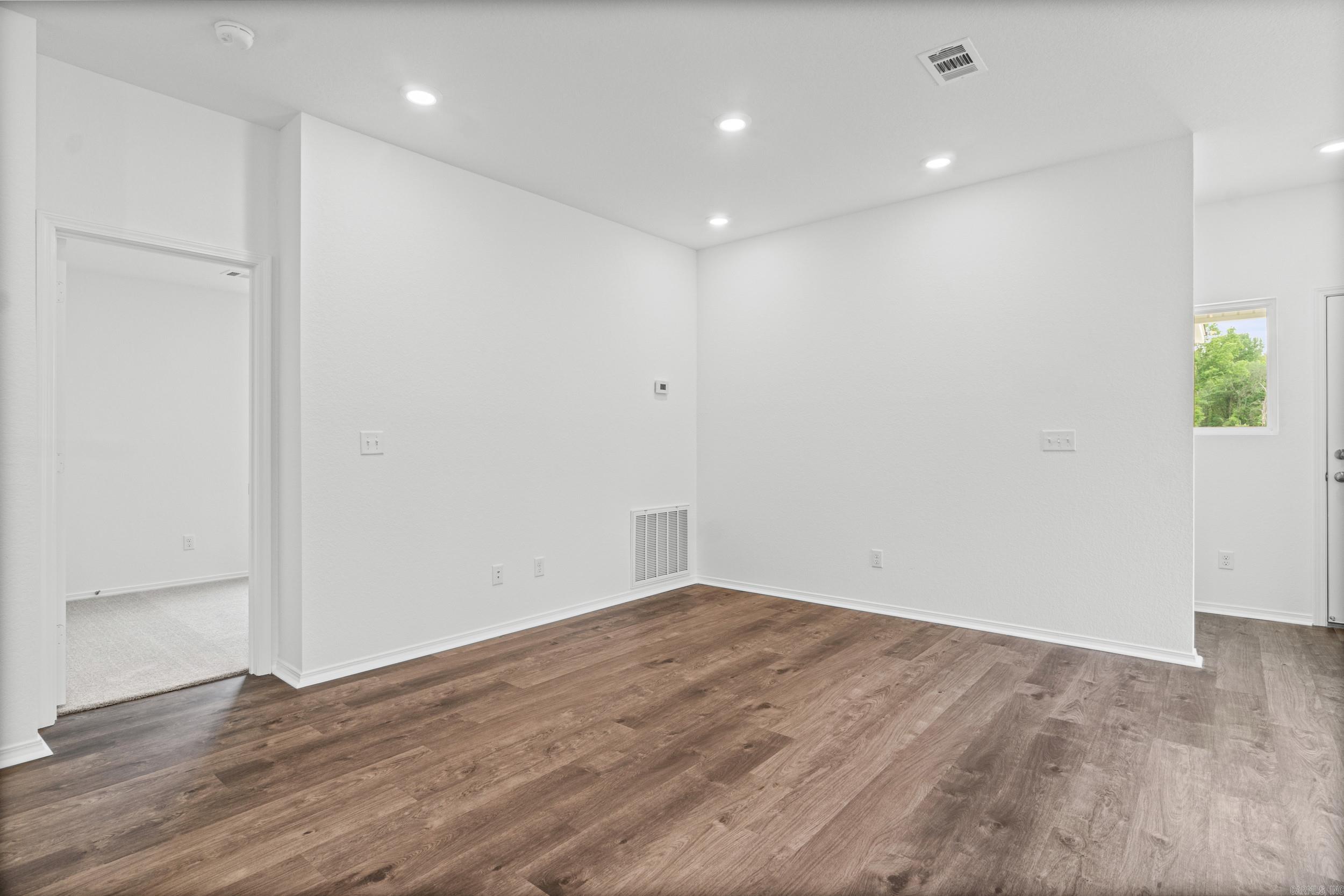 DEERFIELD ESTATES - Residential