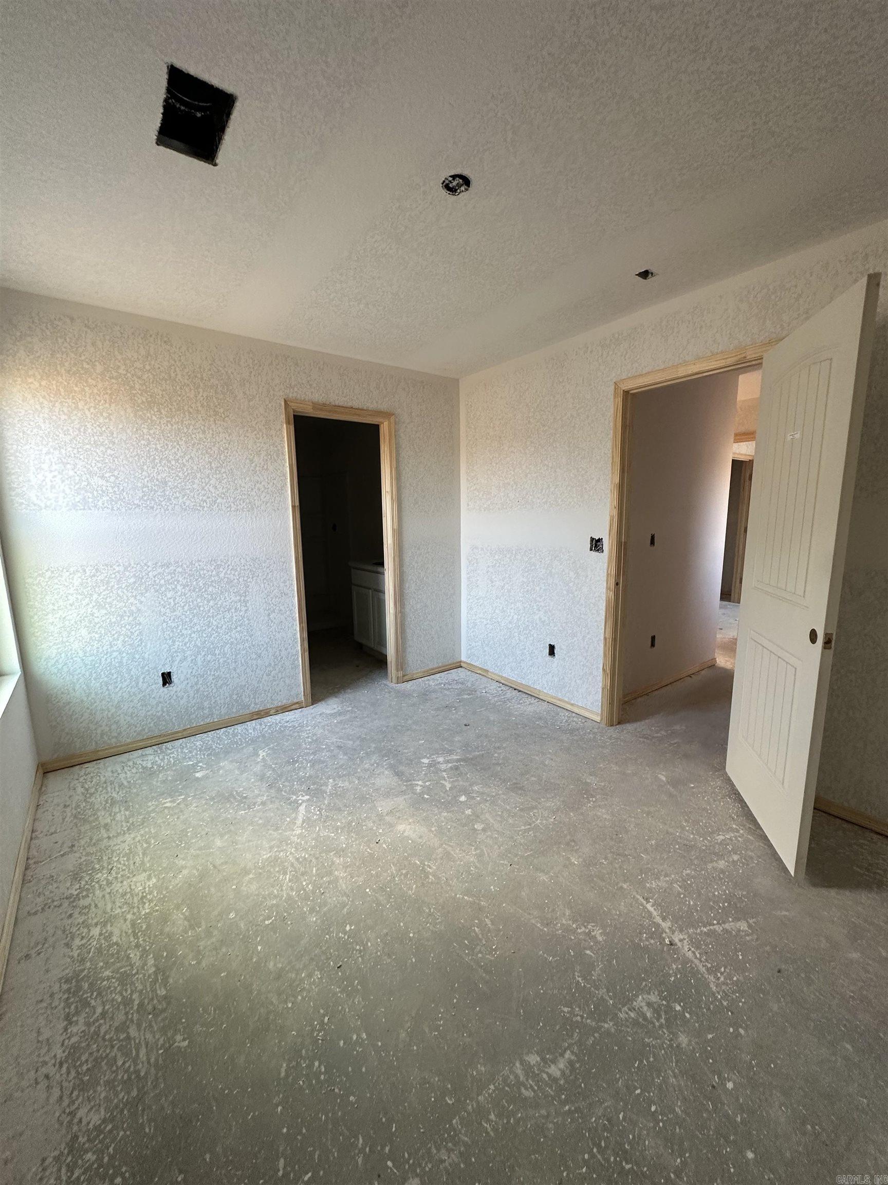 DEERFIELD ESTATES - Residential