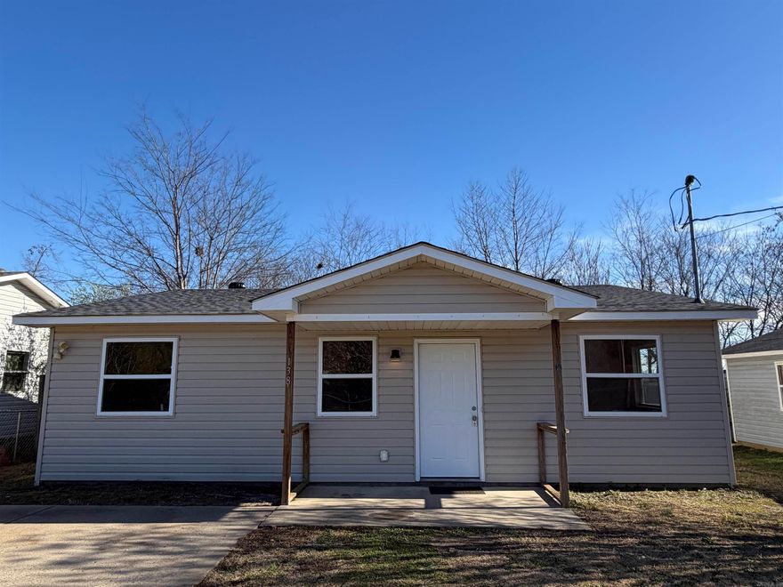 UPDATED: 4 bed 1.5 bath, NEW roof, paint, SS appliances, LED lights & fans. Nice view from the back porch. Storage shed in back. Easy location in & out. All electric. One level, flat front and side yards, drops off in the back with a view.  Agents see remarks.