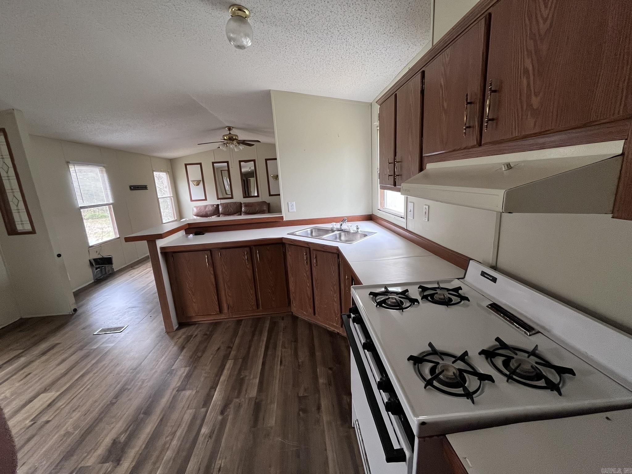 REMINGTON ACRES - Residential