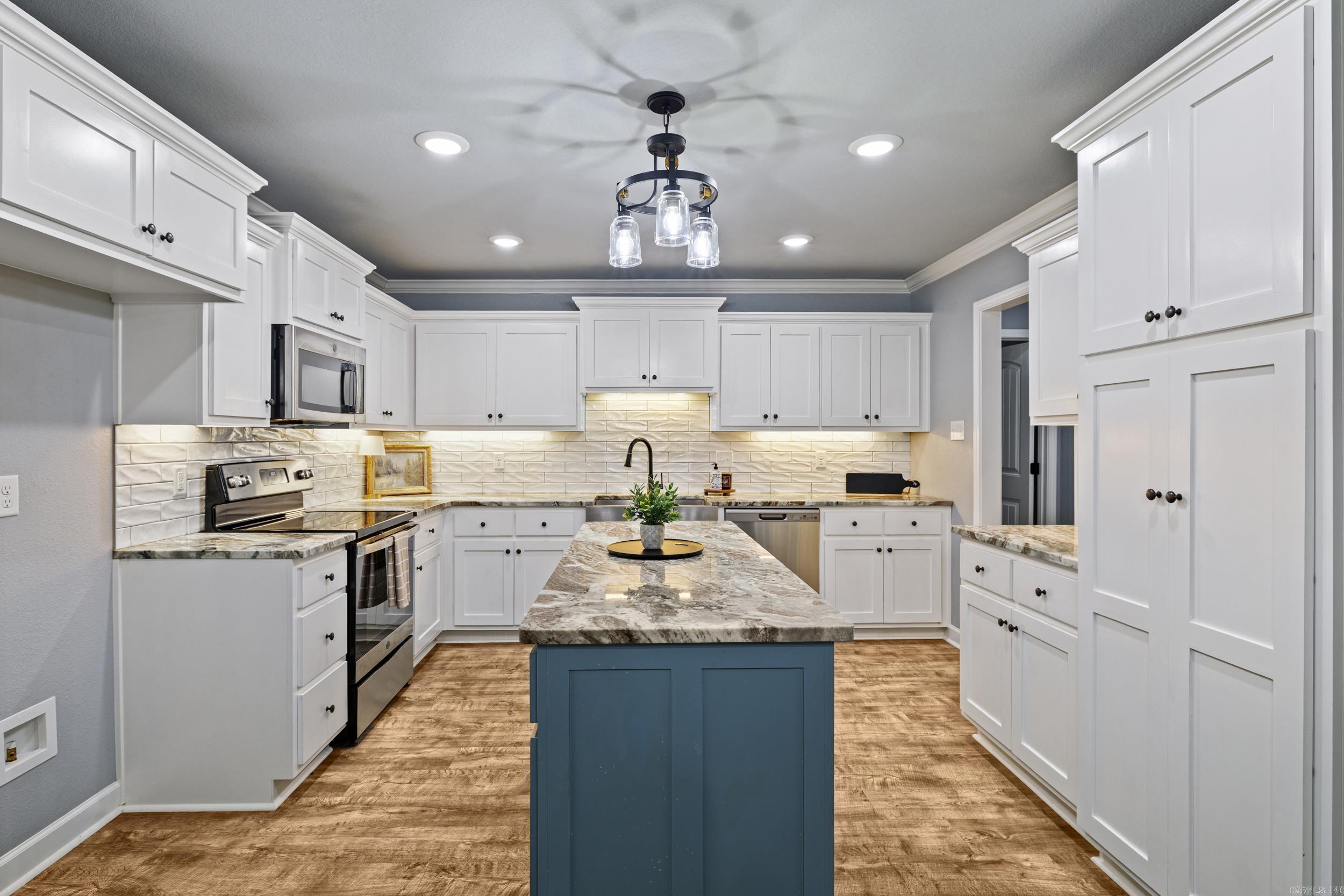 AUTUMN BROOKE - Residential