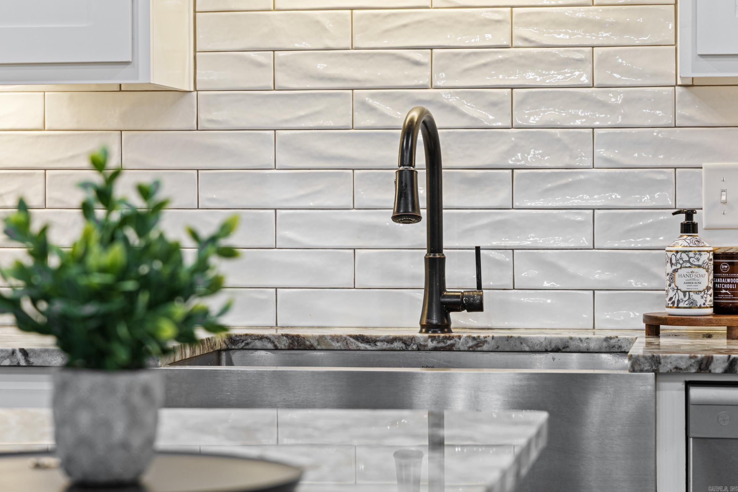 AUTUMN BROOKE - Residential