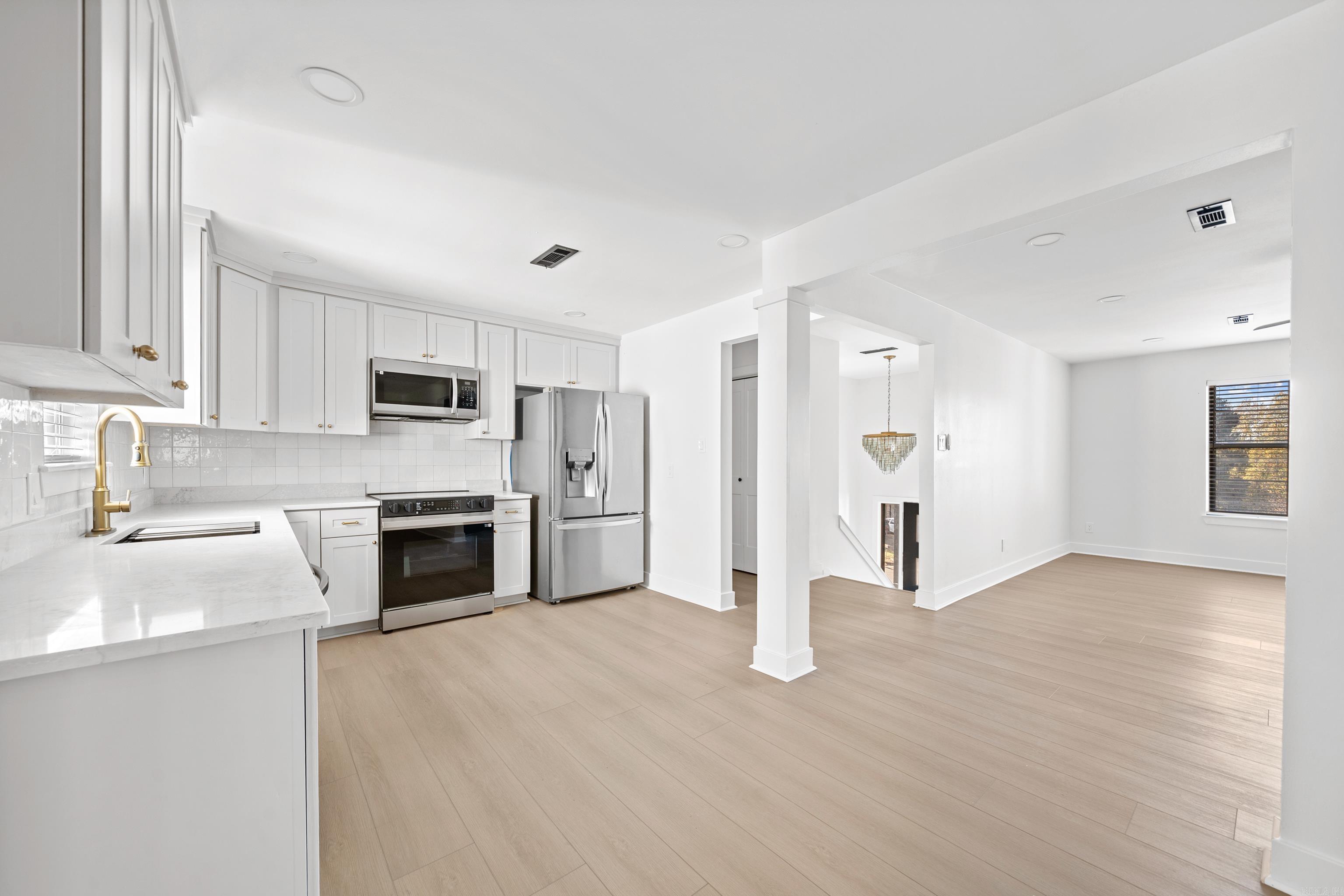 ECHO VALLEY PARK - Residential