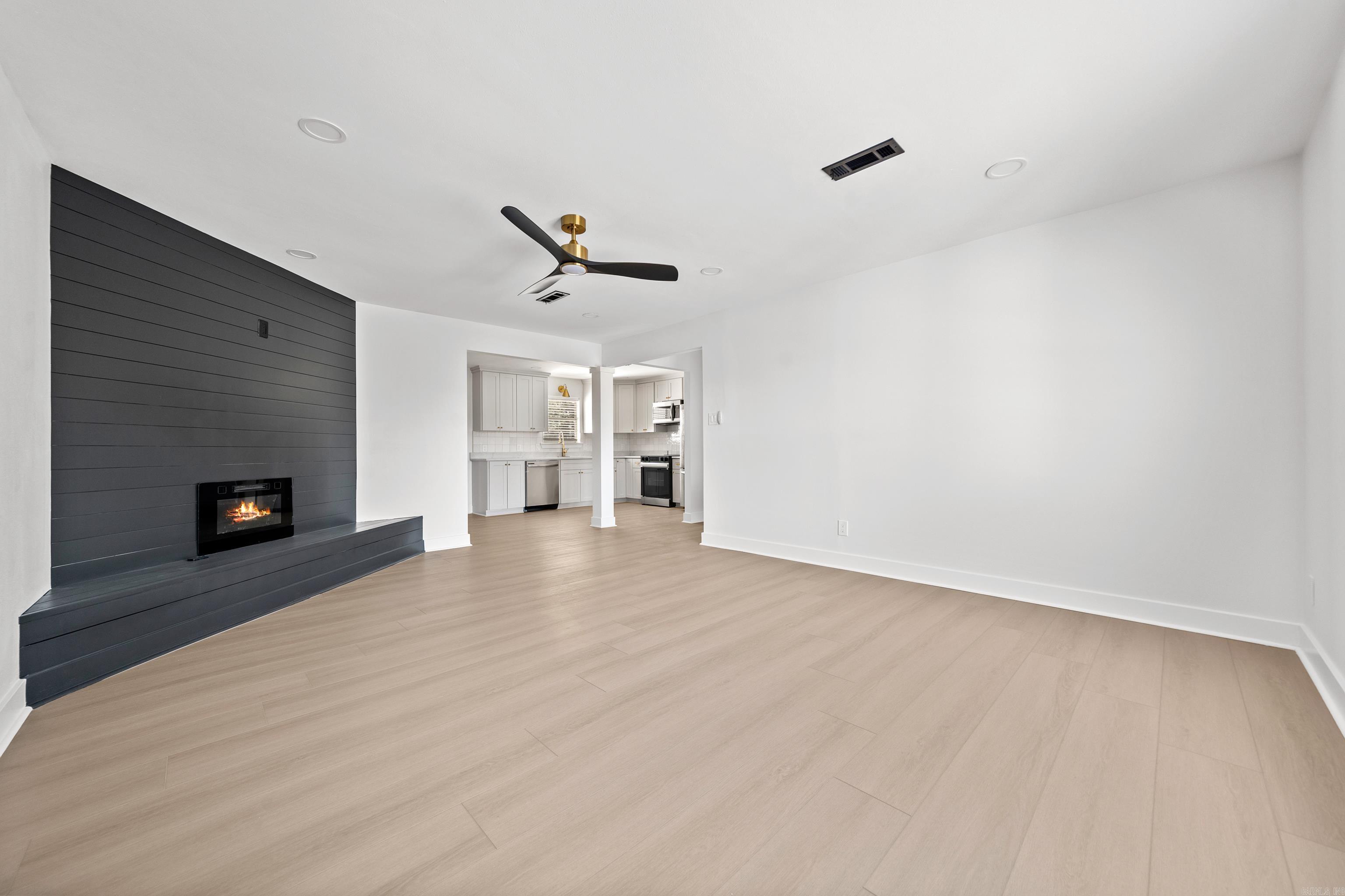 ECHO VALLEY PARK - Residential