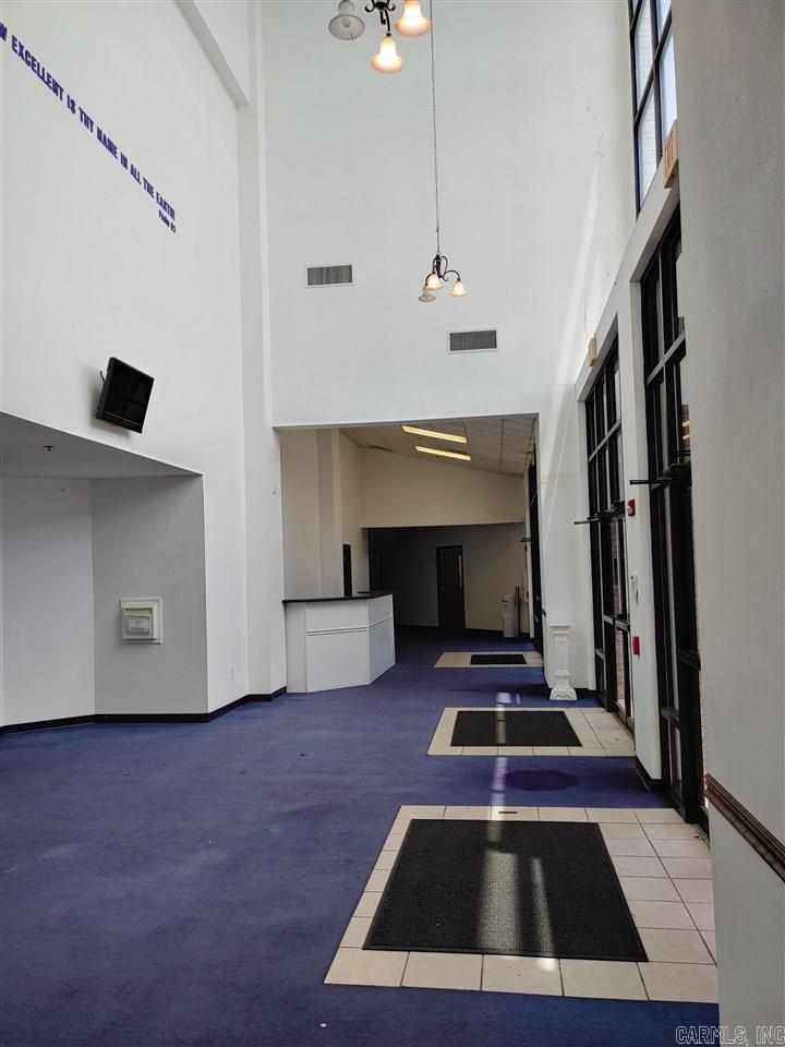 East Airport 1st - Commercial Sale