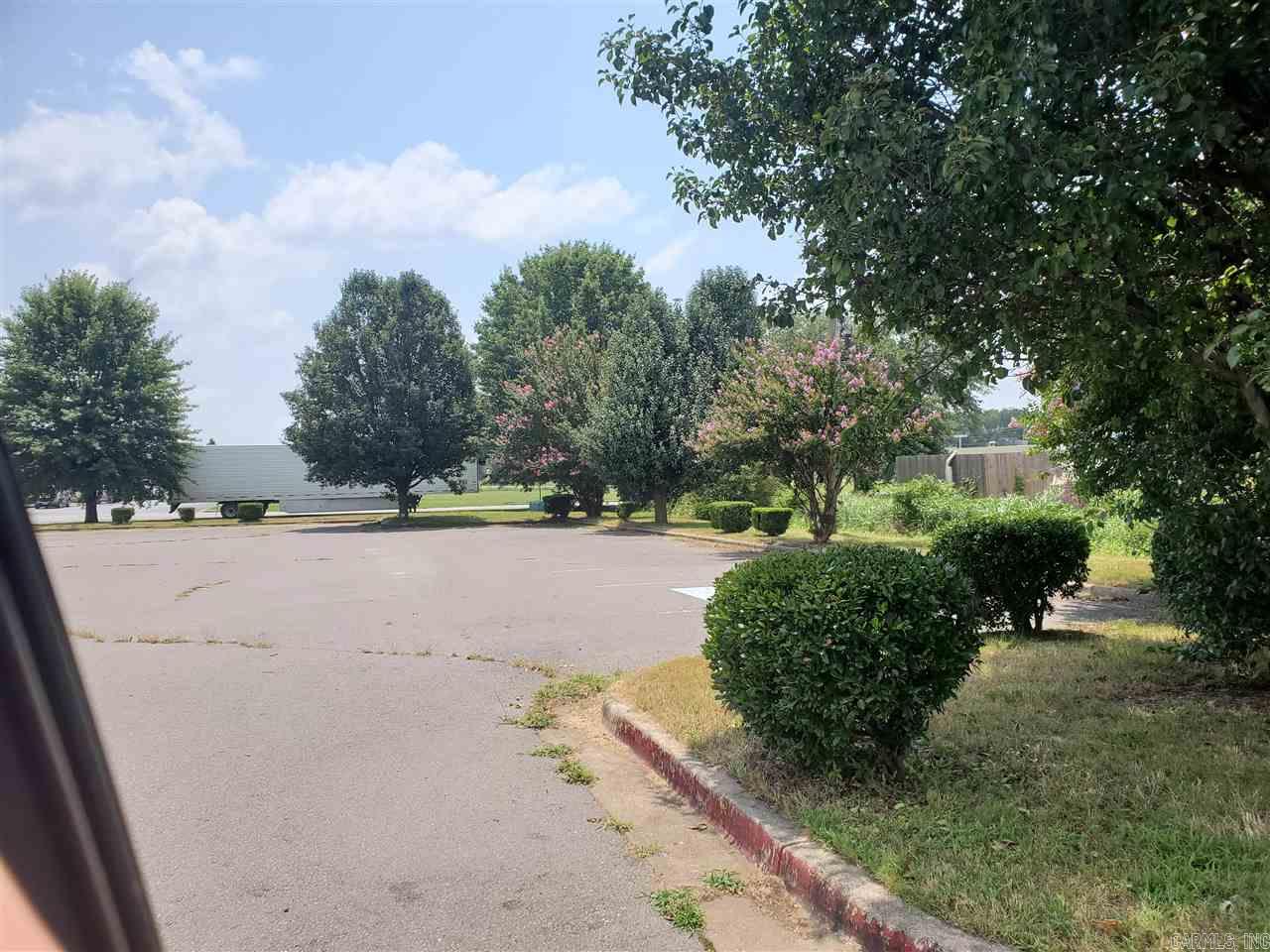 East Airport 1st - Commercial Sale
