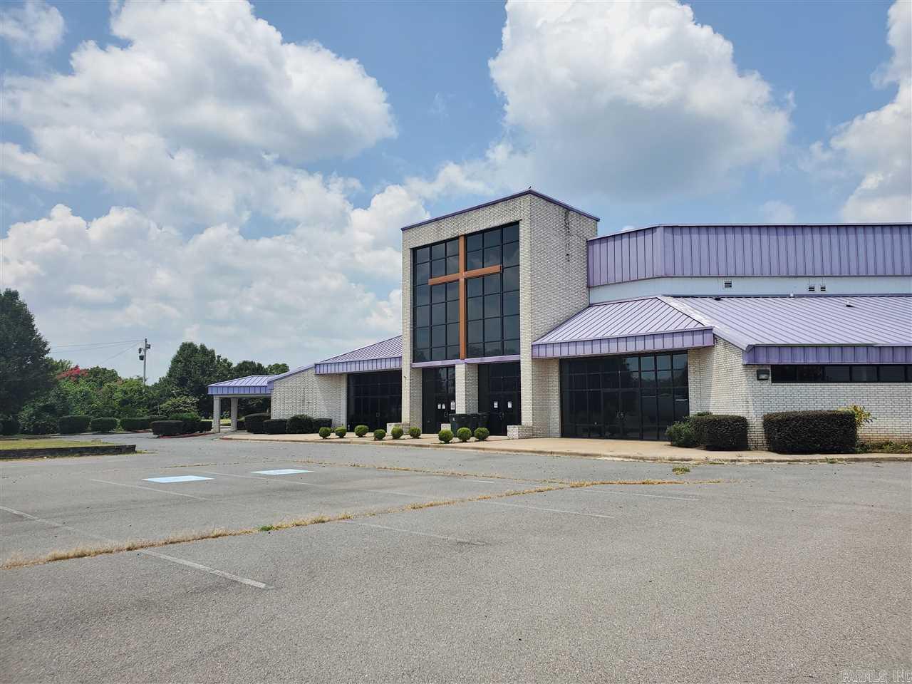 East Airport 1st - Commercial Sale