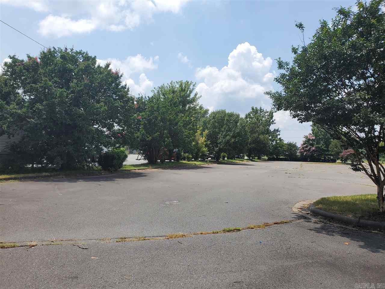 East Airport 1st - Commercial Sale
