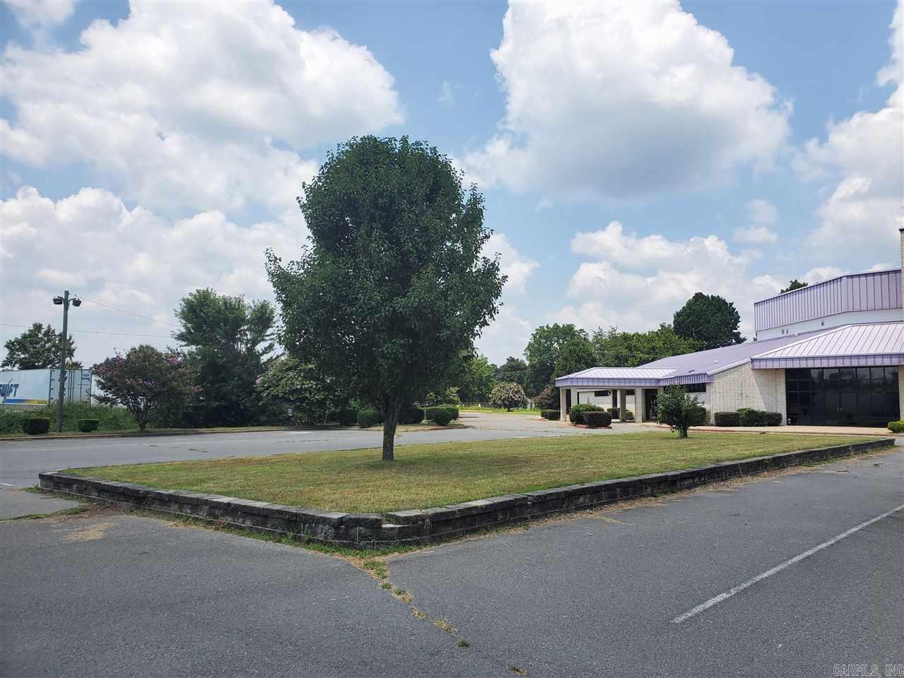 East Airport 1st - Commercial Sale