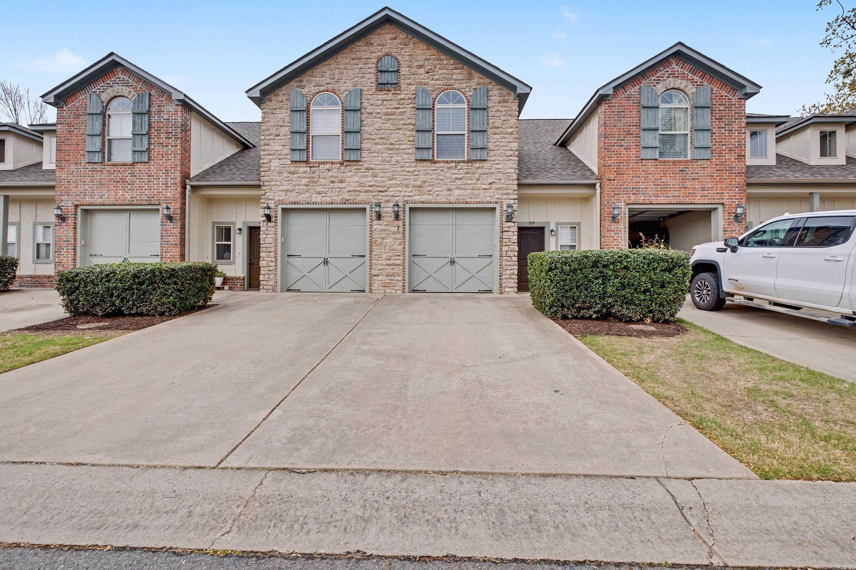 THE VILLAS - Residential