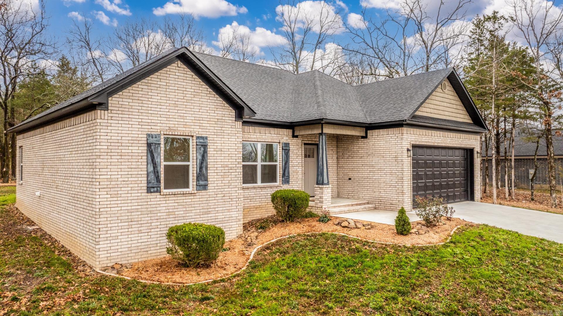 ULES WATSON PLACE - Residential