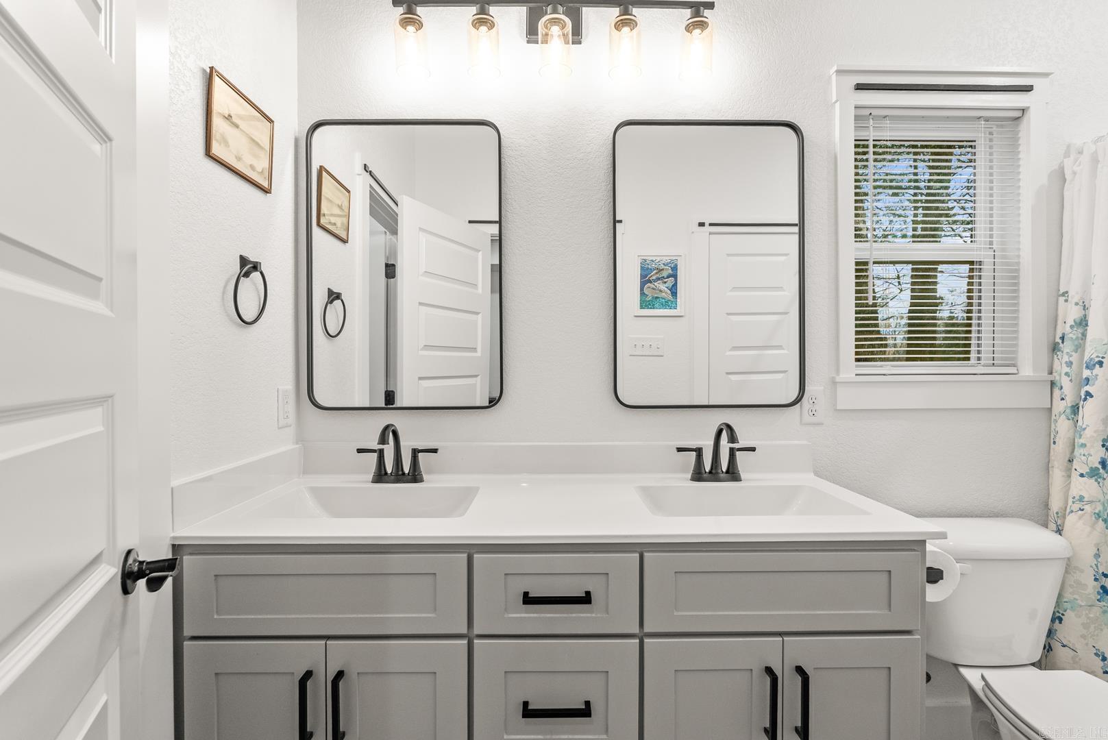 ULES WATSON PLACE - Residential