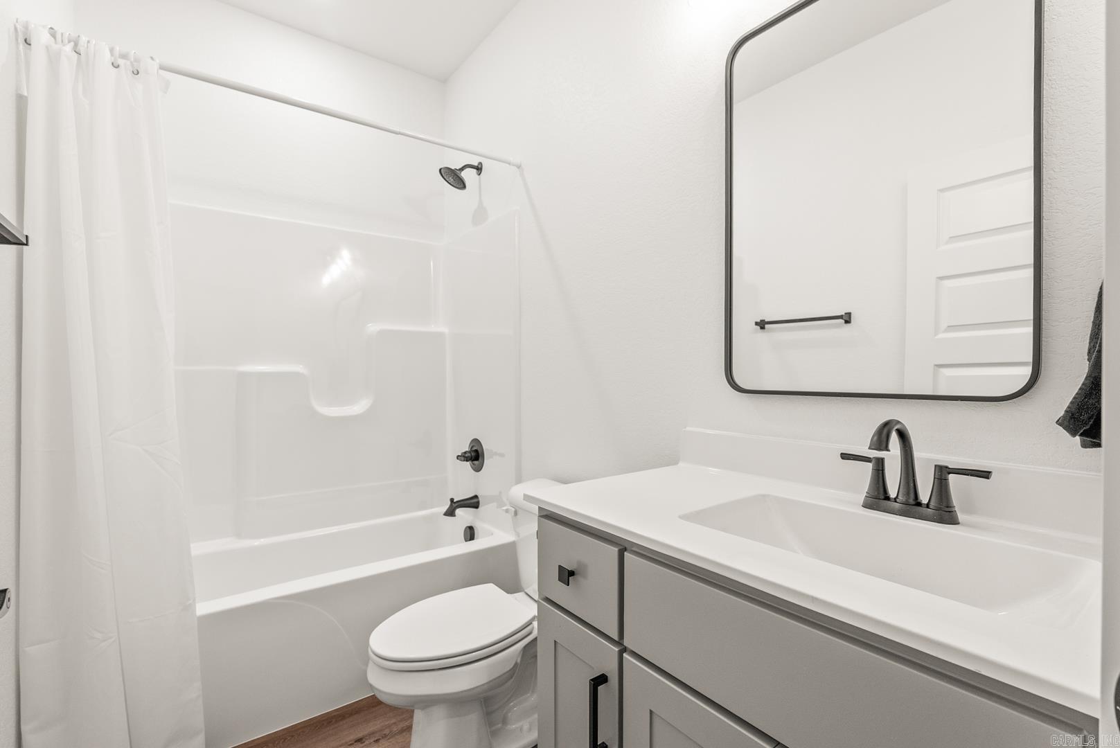 ULES WATSON PLACE - Residential