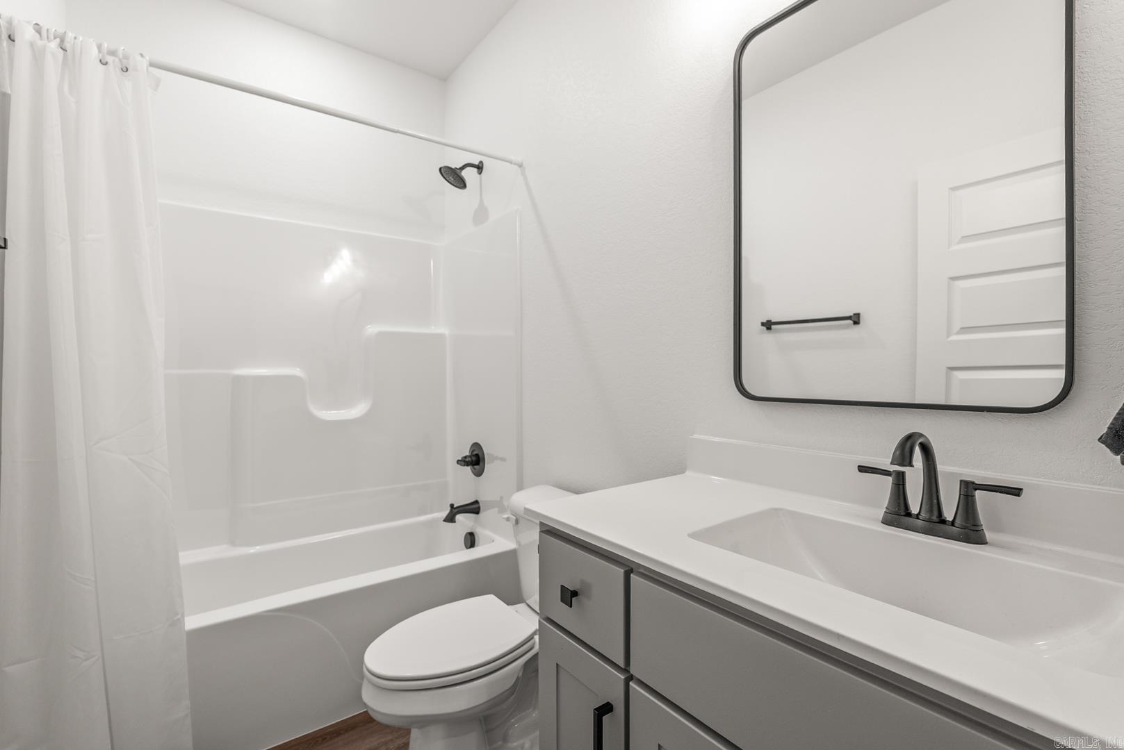 ULES WATSON PLACE - Residential