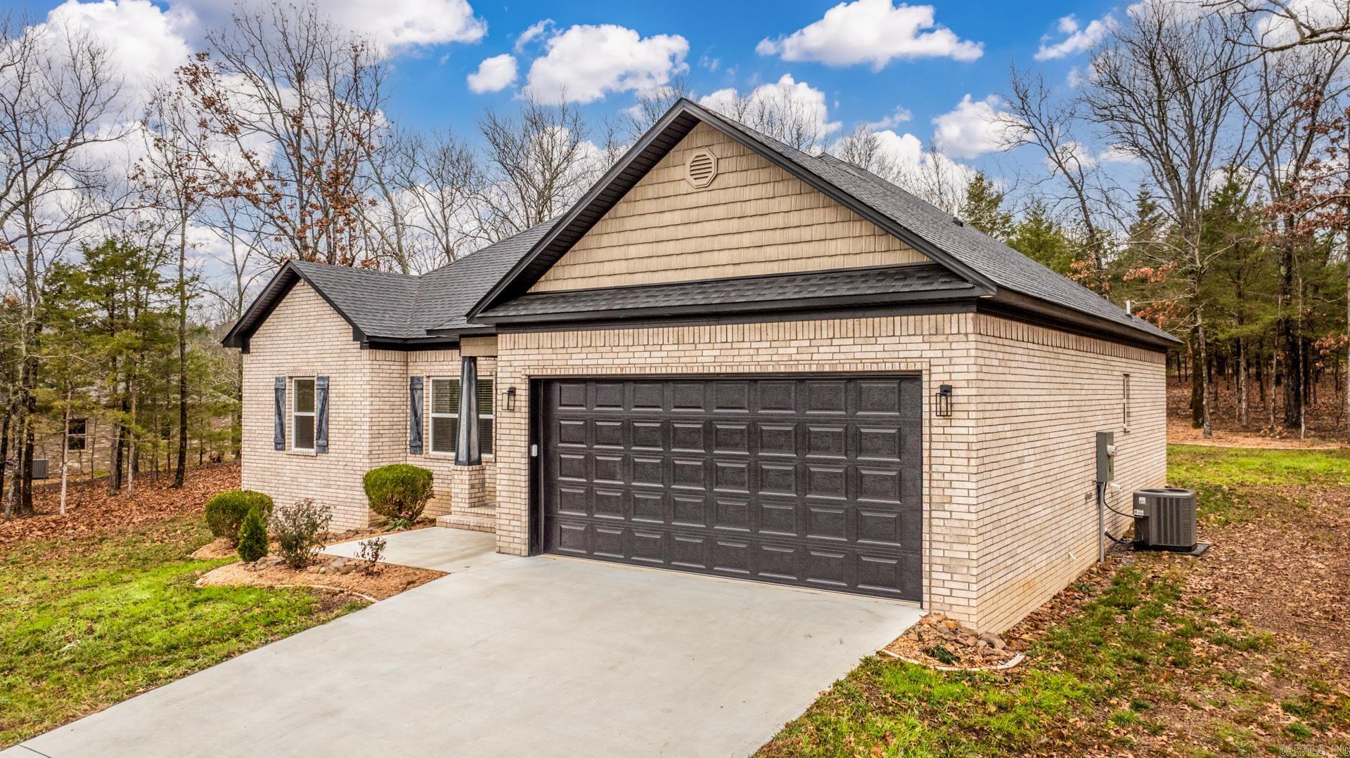 ULES WATSON PLACE - Residential