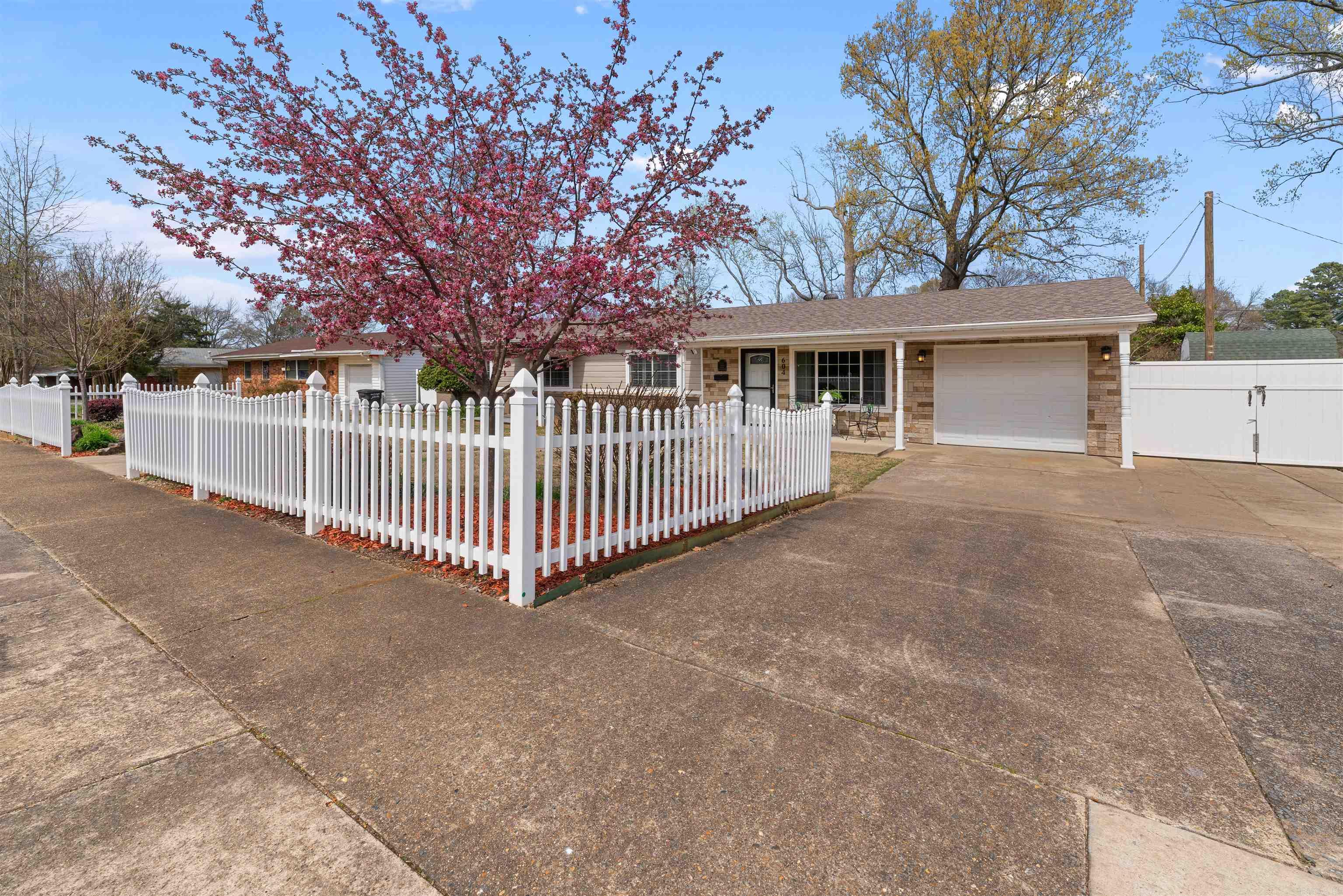 J JONES ADDN - Residential