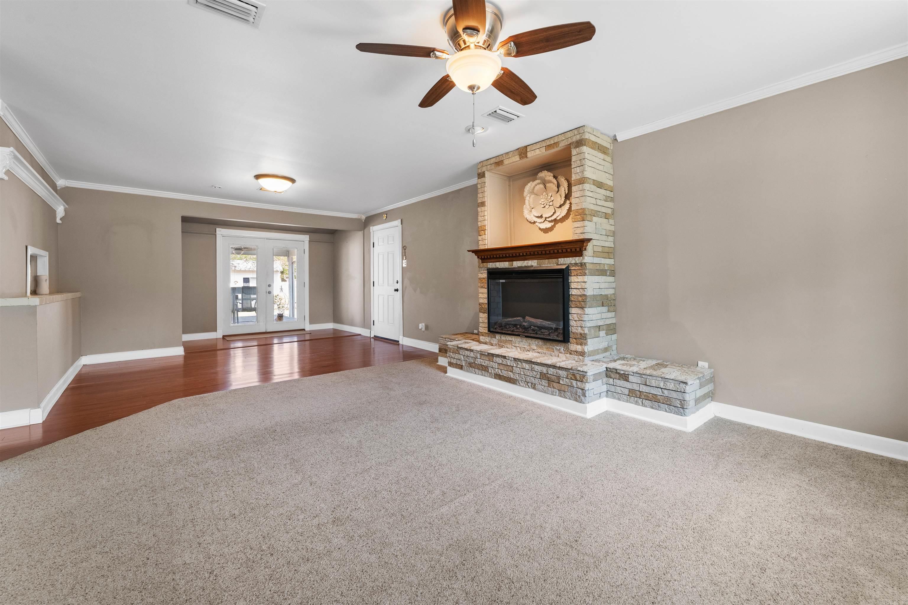 J JONES ADDN - Residential