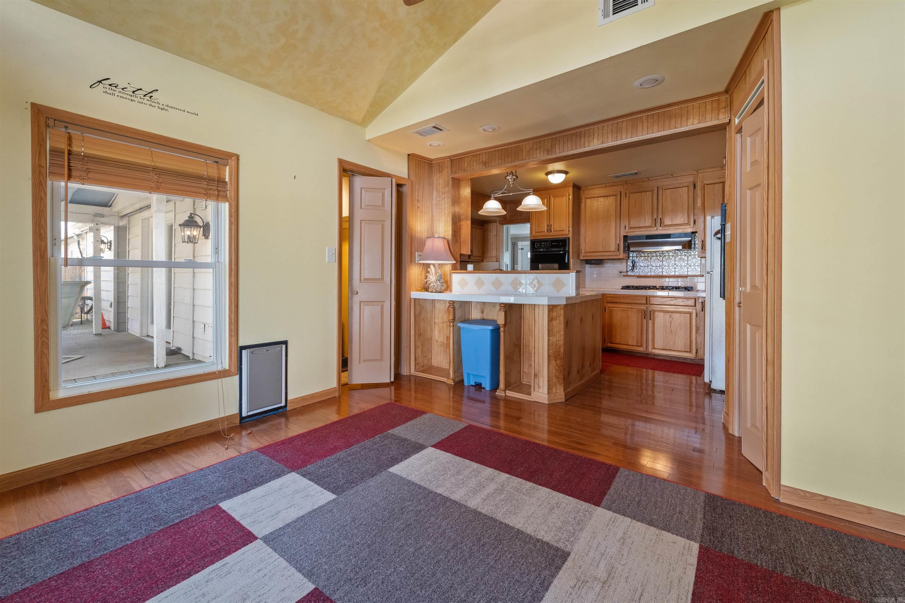 J JONES ADDN - Residential