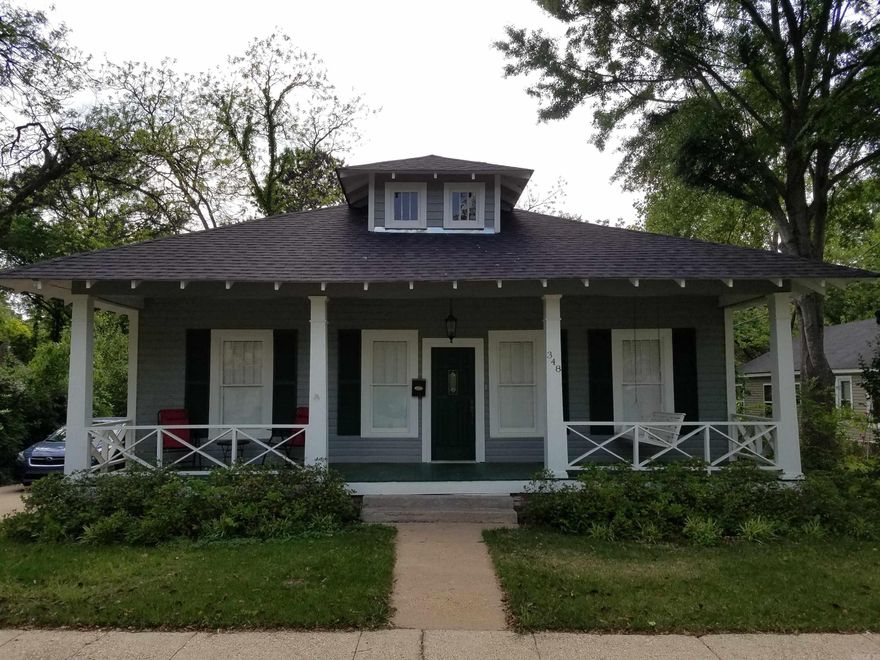 Charming 3-bedroom, 1-bath home conveniently located near downtown Monticello! This property features a spacious living area, updated flooring, and a functional layout—perfect for first-time buyers or investors. The large backyard offers room to garden, entertain, or expand. Located within walking distance to schools, shopping, and dining, this home combines comfort and convenience. Schedule your showing today!