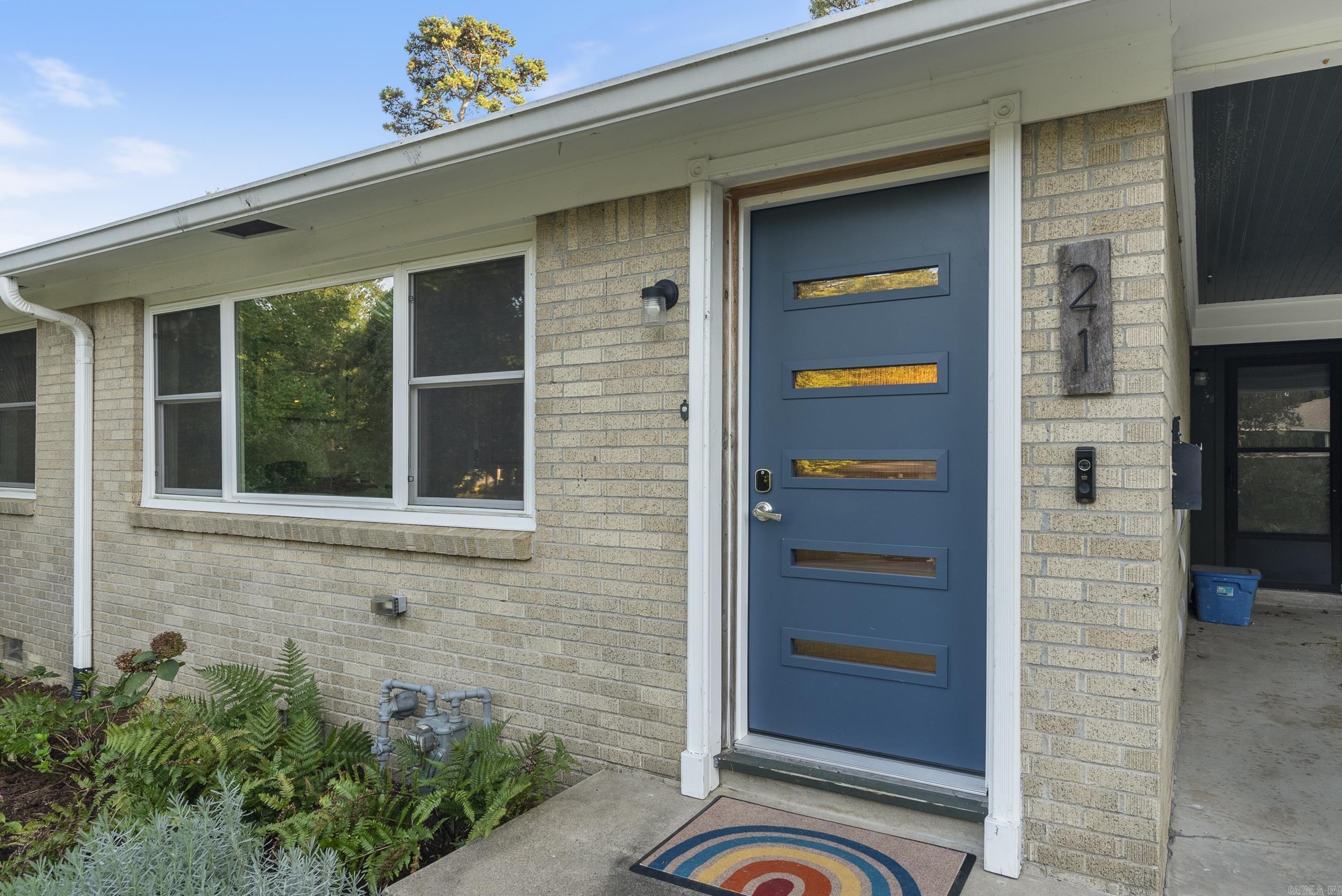 PINE MANOR - Residential