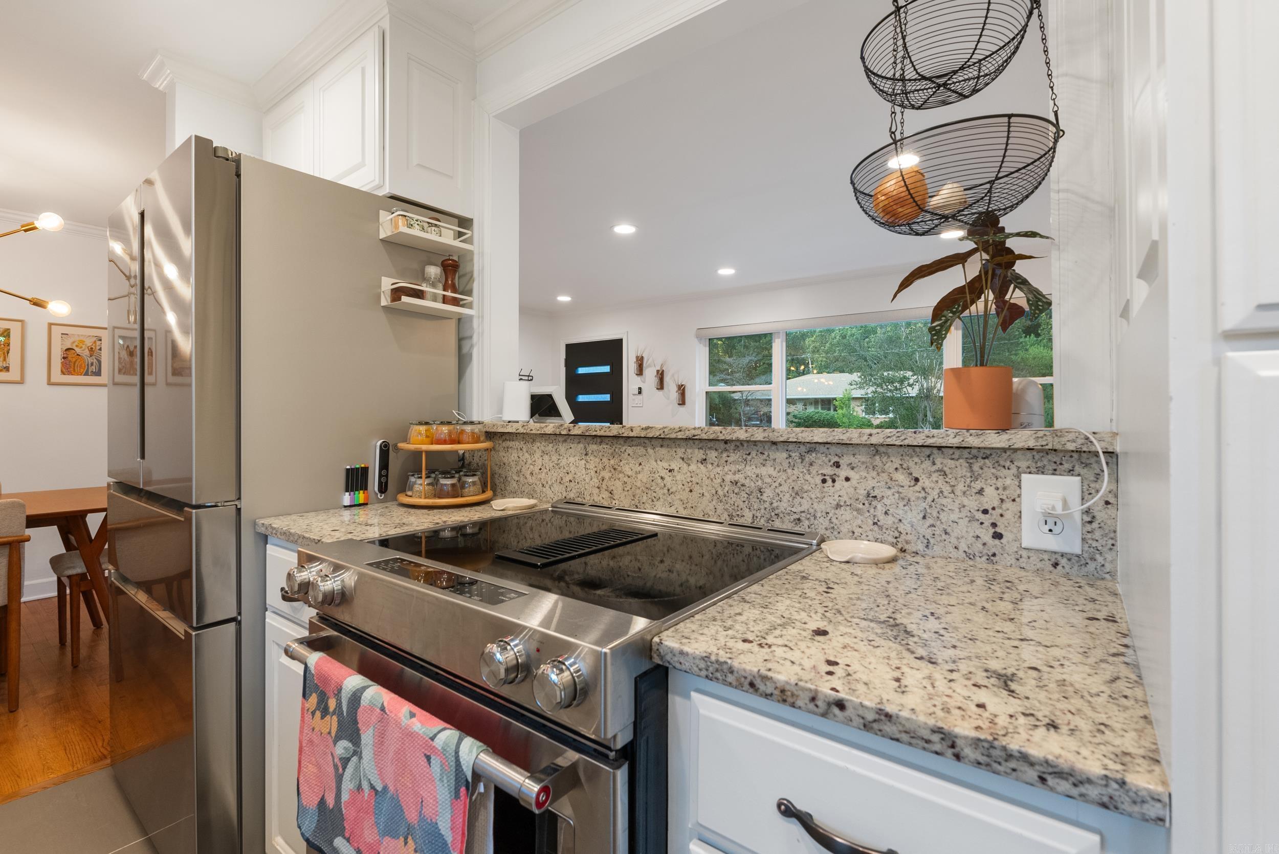 PINE MANOR - Residential