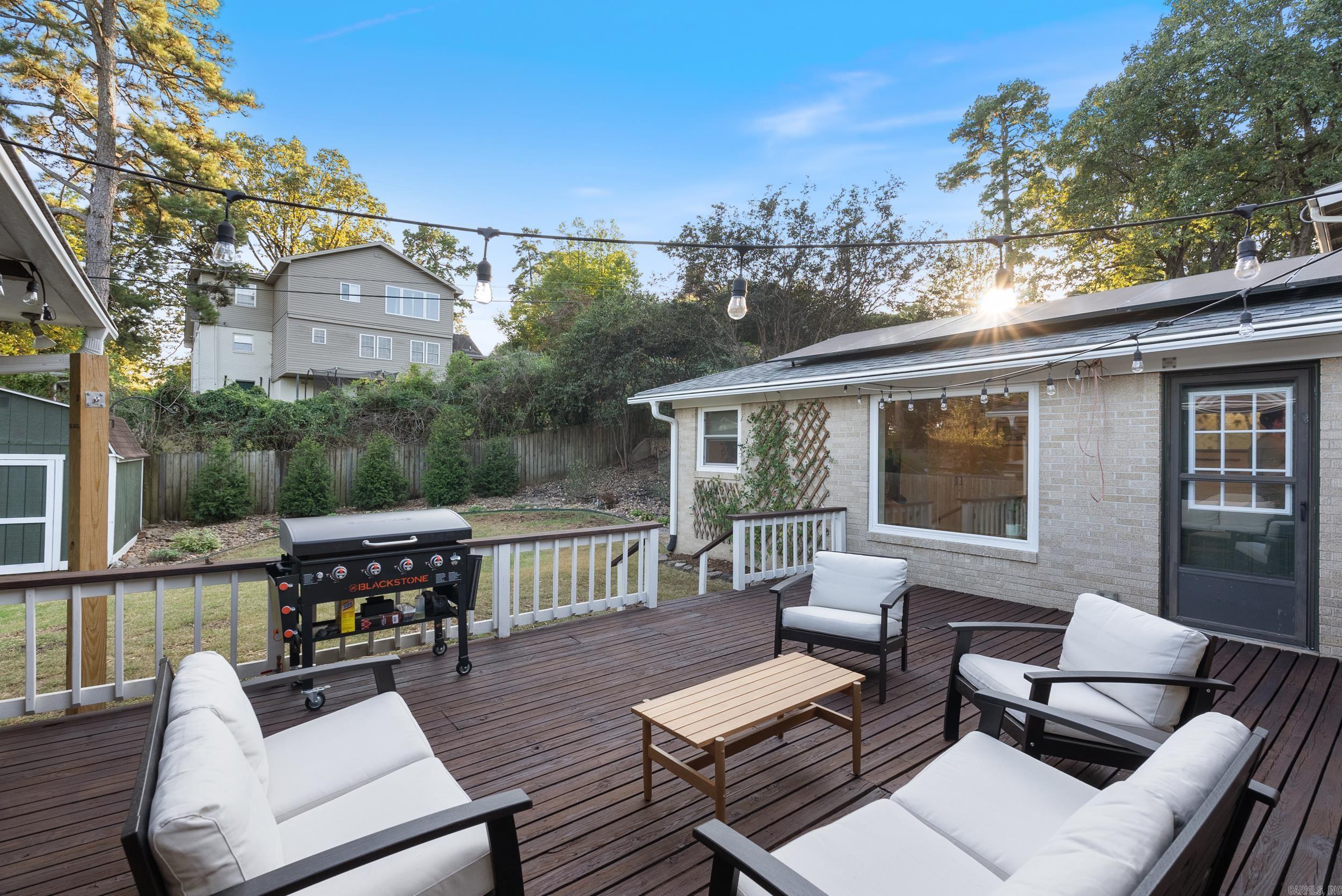 PINE MANOR - Residential