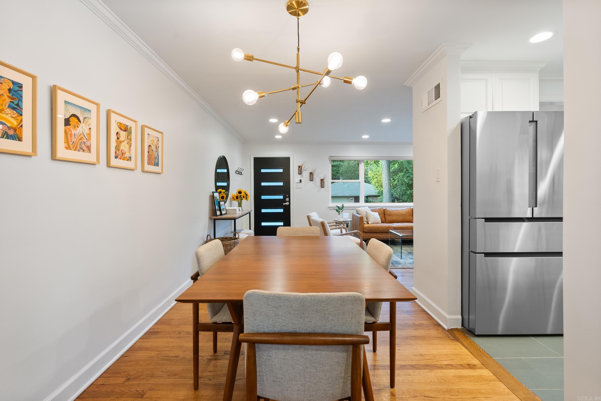 PINE MANOR - Residential