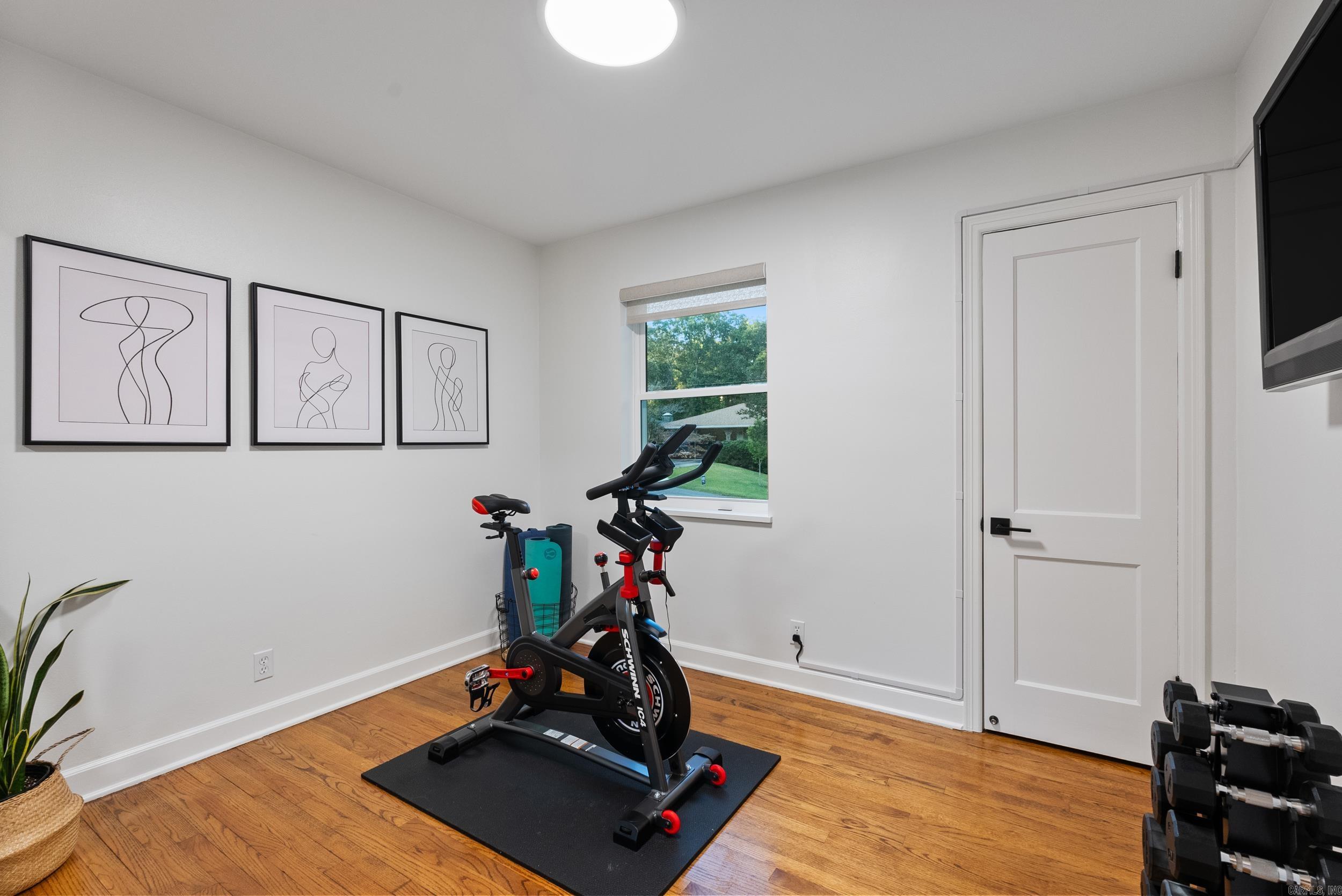 PINE MANOR - Residential