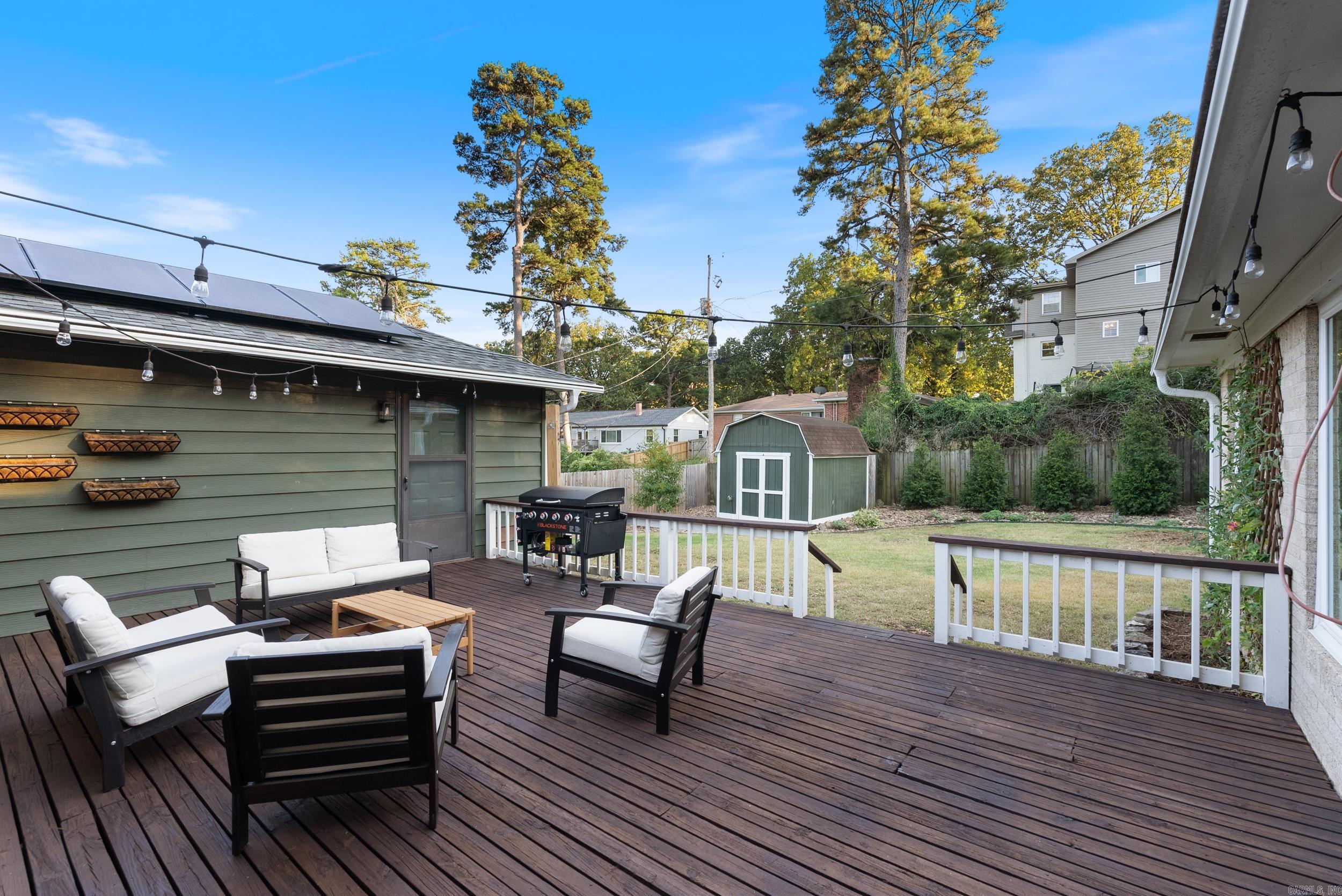 PINE MANOR - Residential