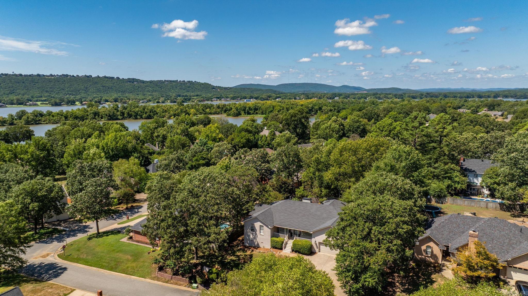 PALISADES HEIGHTS - Residential