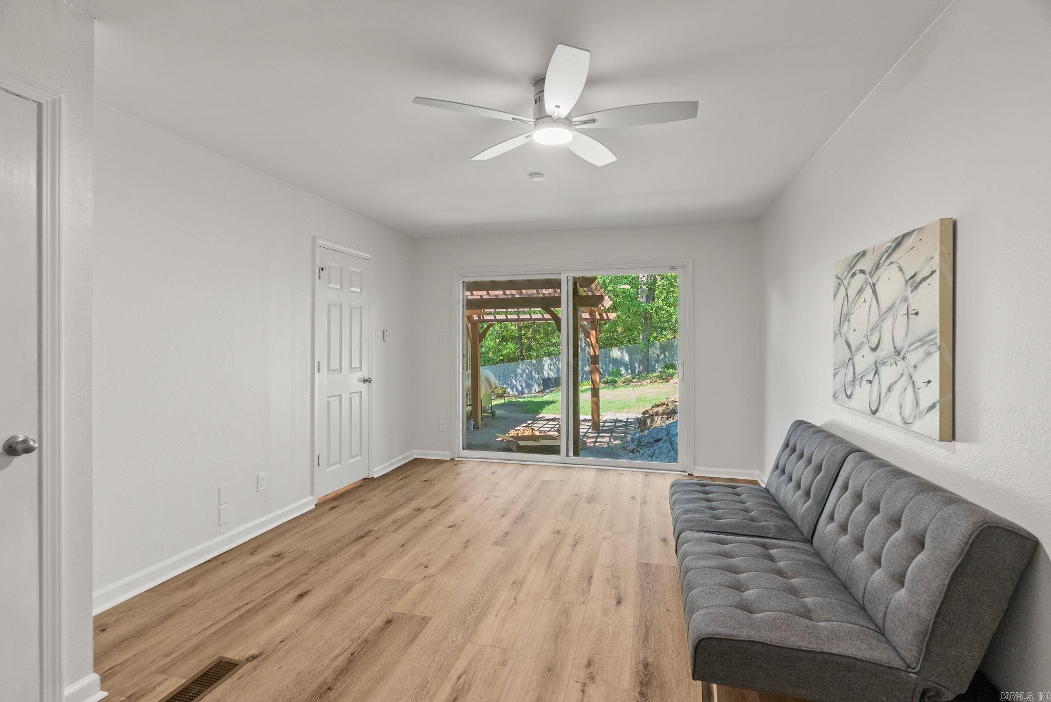 PALISADES HEIGHTS - Residential